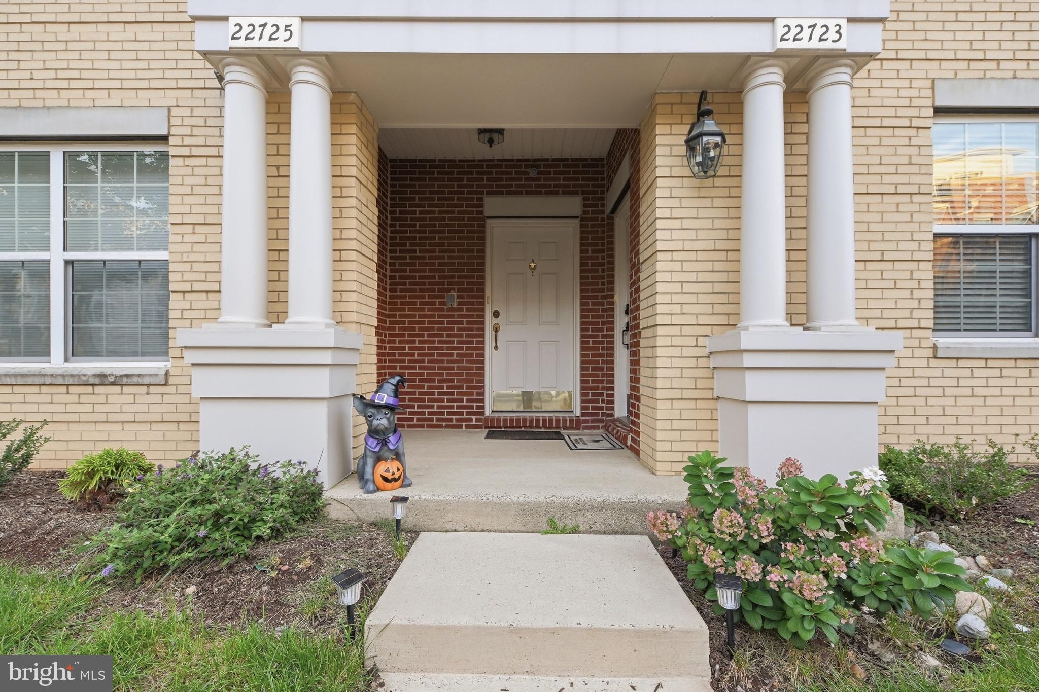 22725 BEACON CREST TERRACE 22725