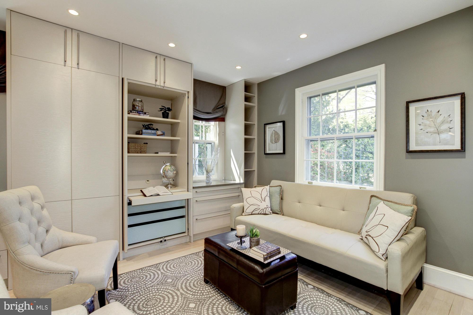 WESLEY HEIGHTS - Residential