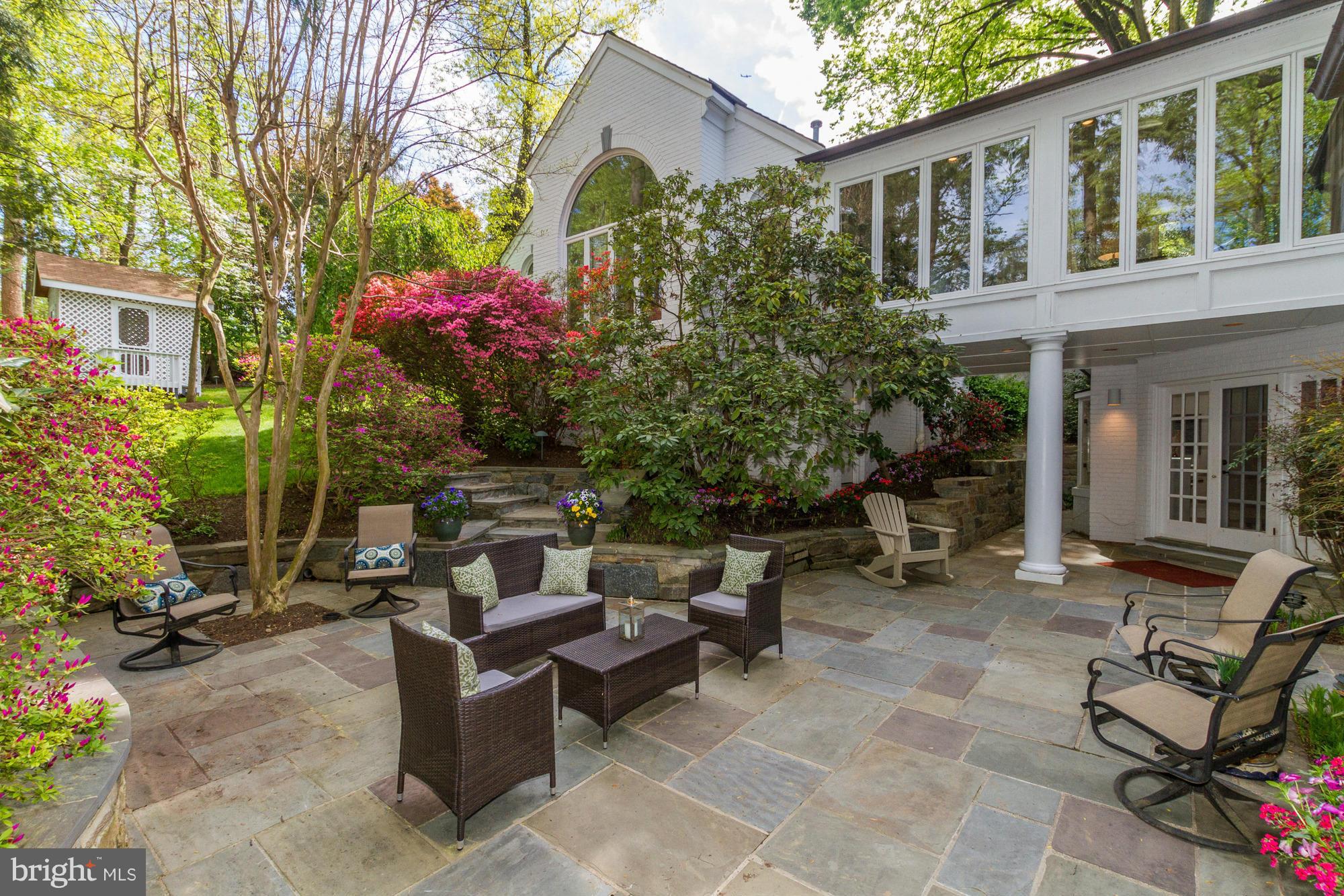 WESLEY HEIGHTS - Residential