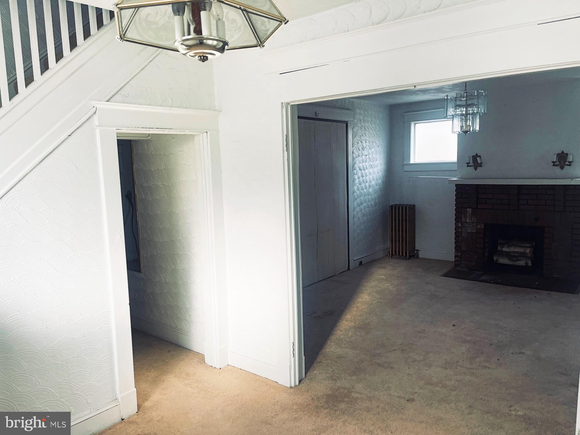 LAURAVILLE HISTORIC DISTRICT - Residential