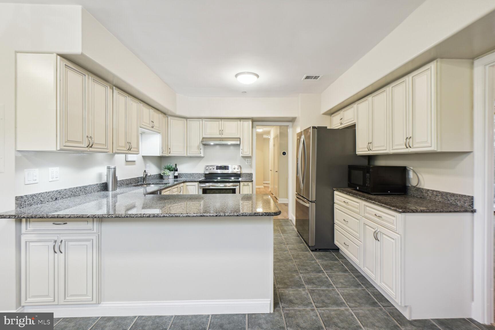 THE BARKLEY - Residential