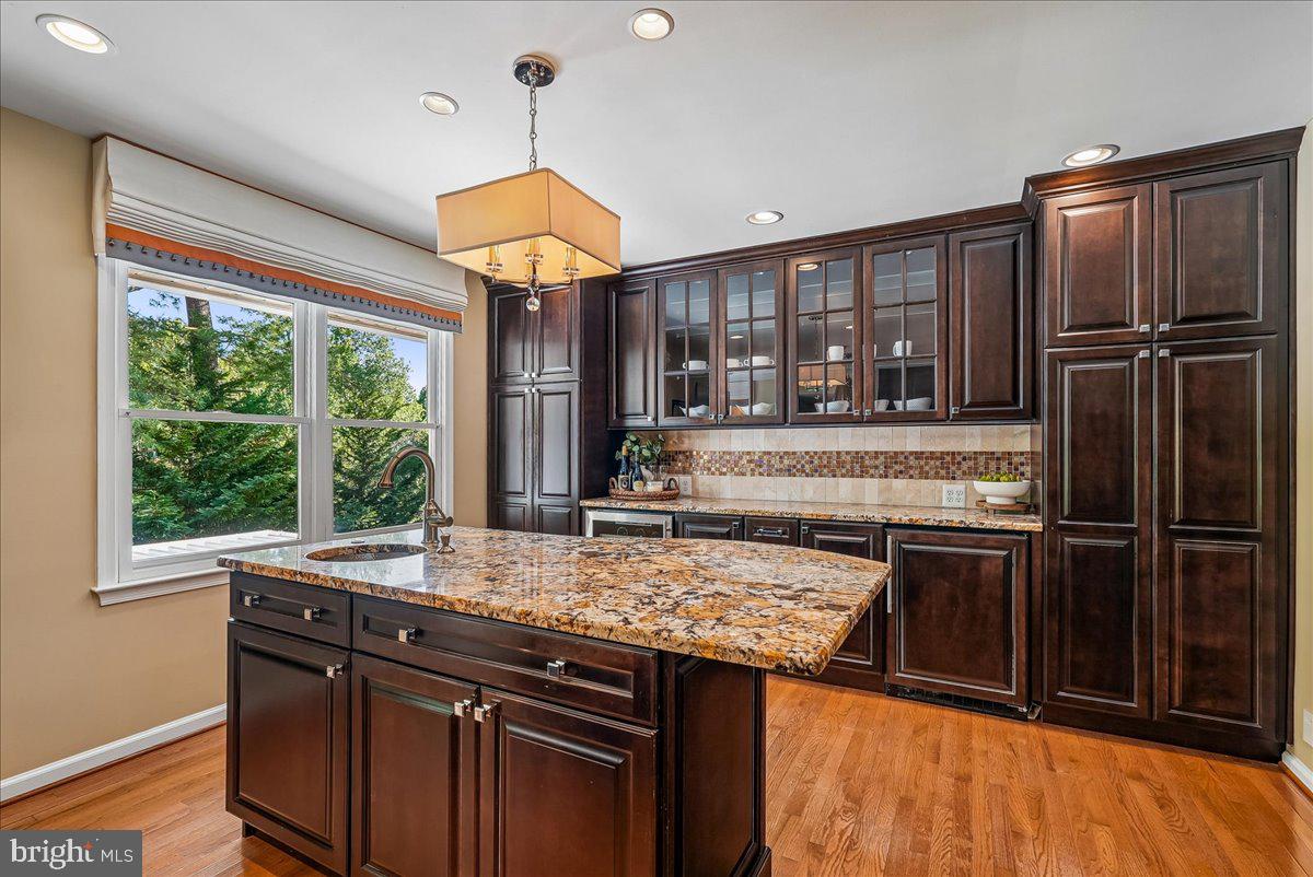 OAKTON GLEN - Residential