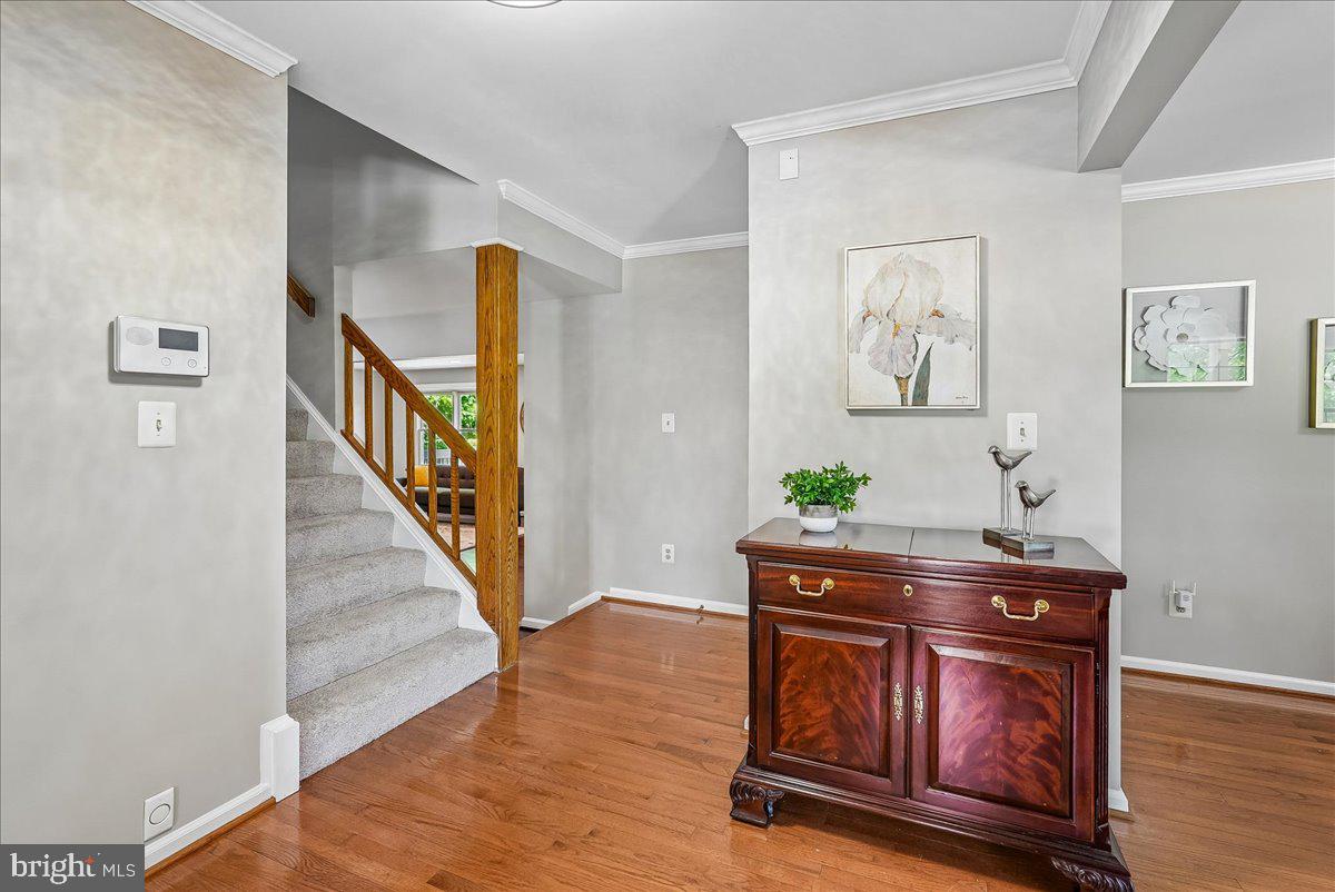 OAKTON GLEN - Residential