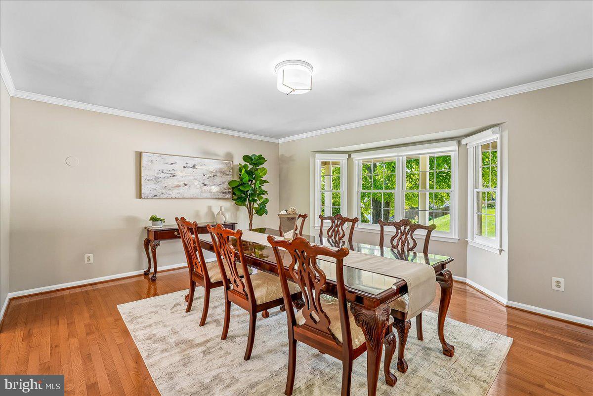 OAKTON GLEN - Residential