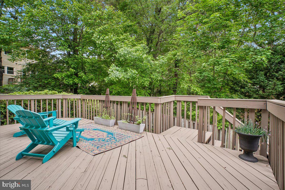 OAKTON GLEN - Residential