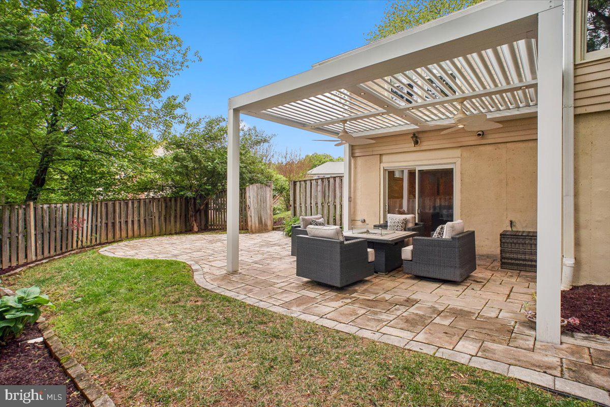 OAKTON GLEN - Residential