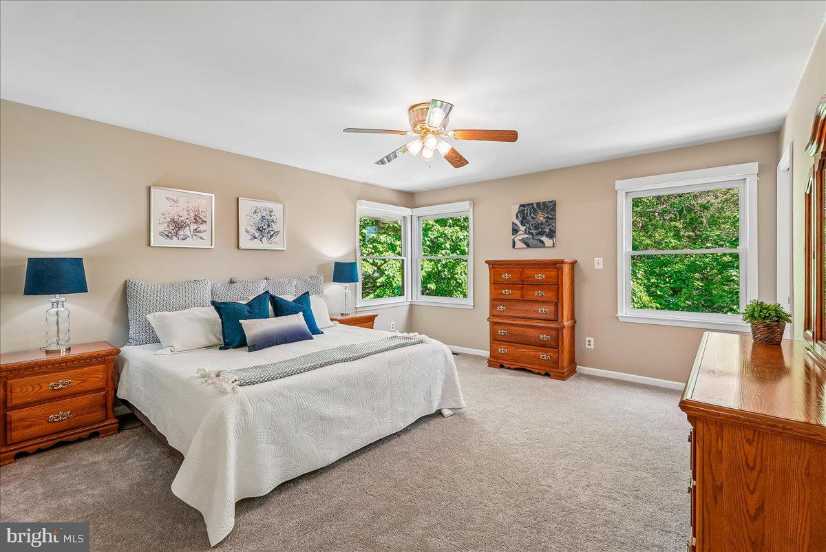 OAKTON GLEN - Residential