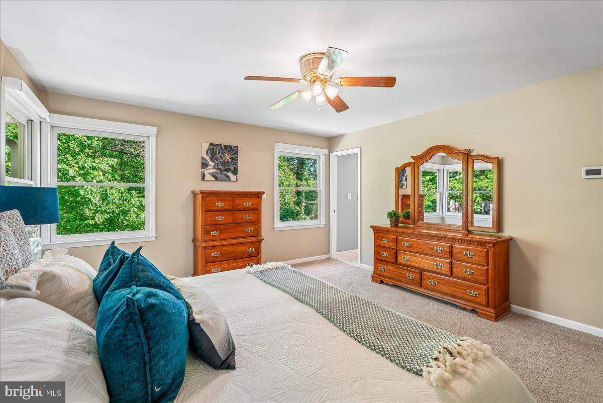 OAKTON GLEN - Residential