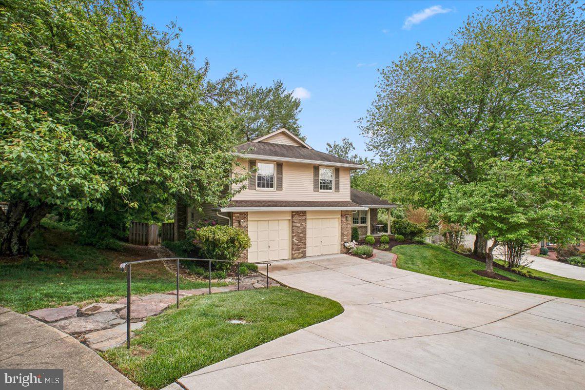 OAKTON GLEN - Residential