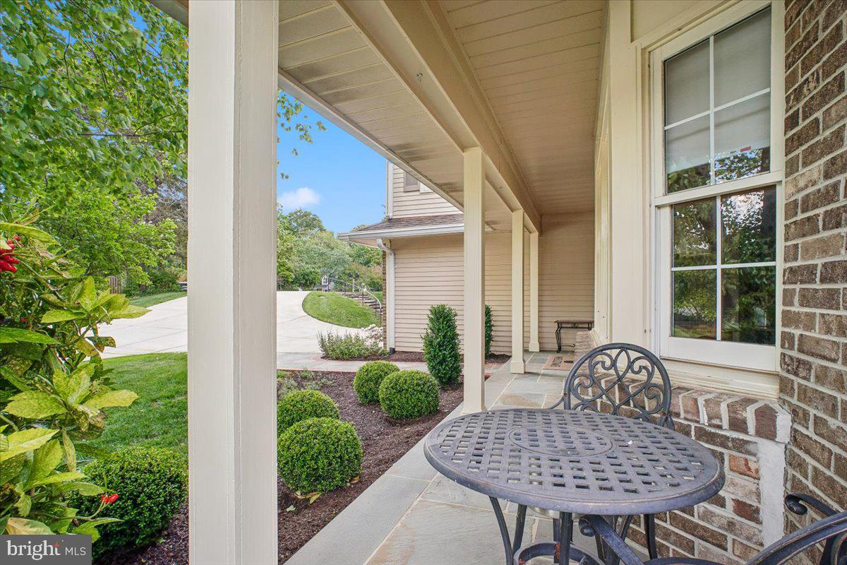 OAKTON GLEN - Residential