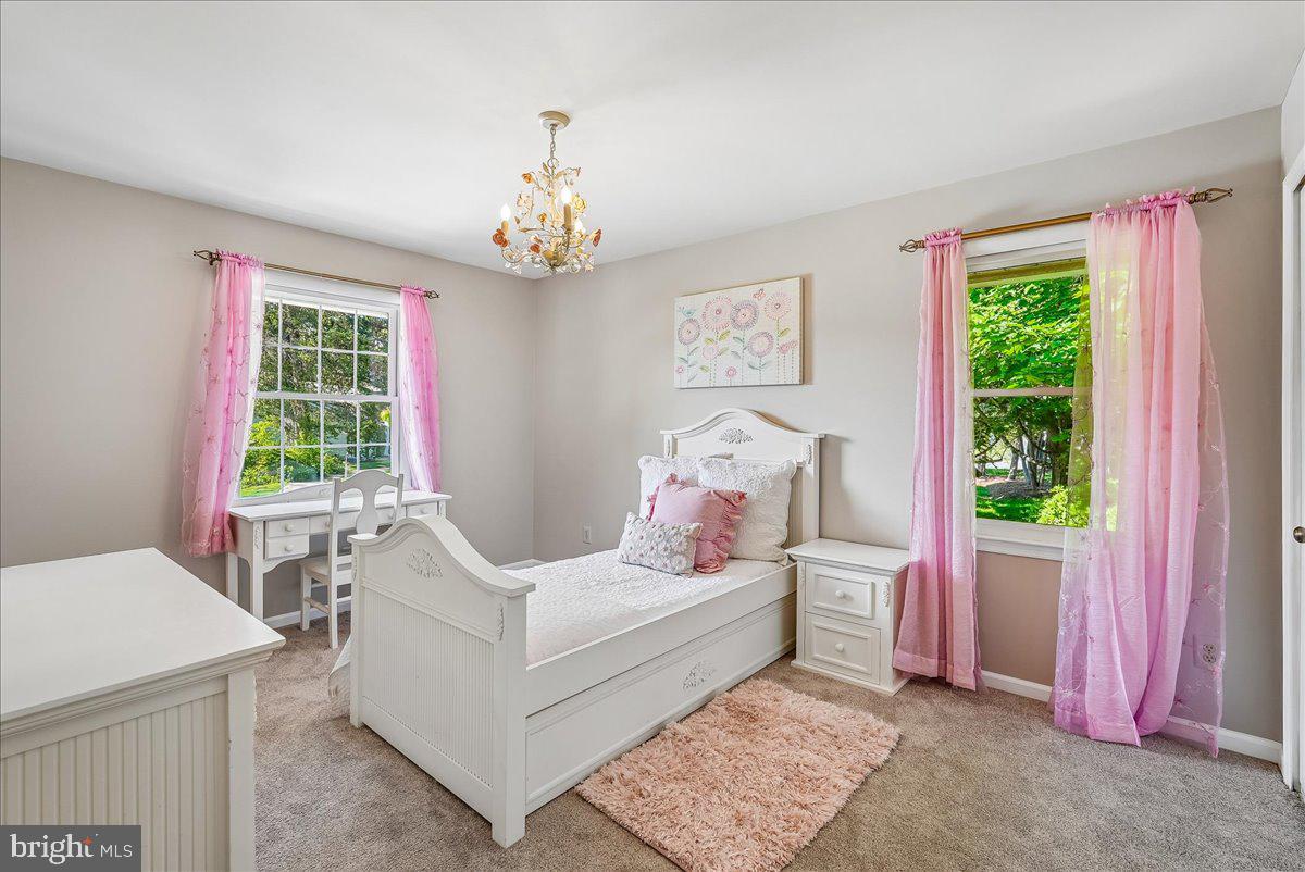 OAKTON GLEN - Residential