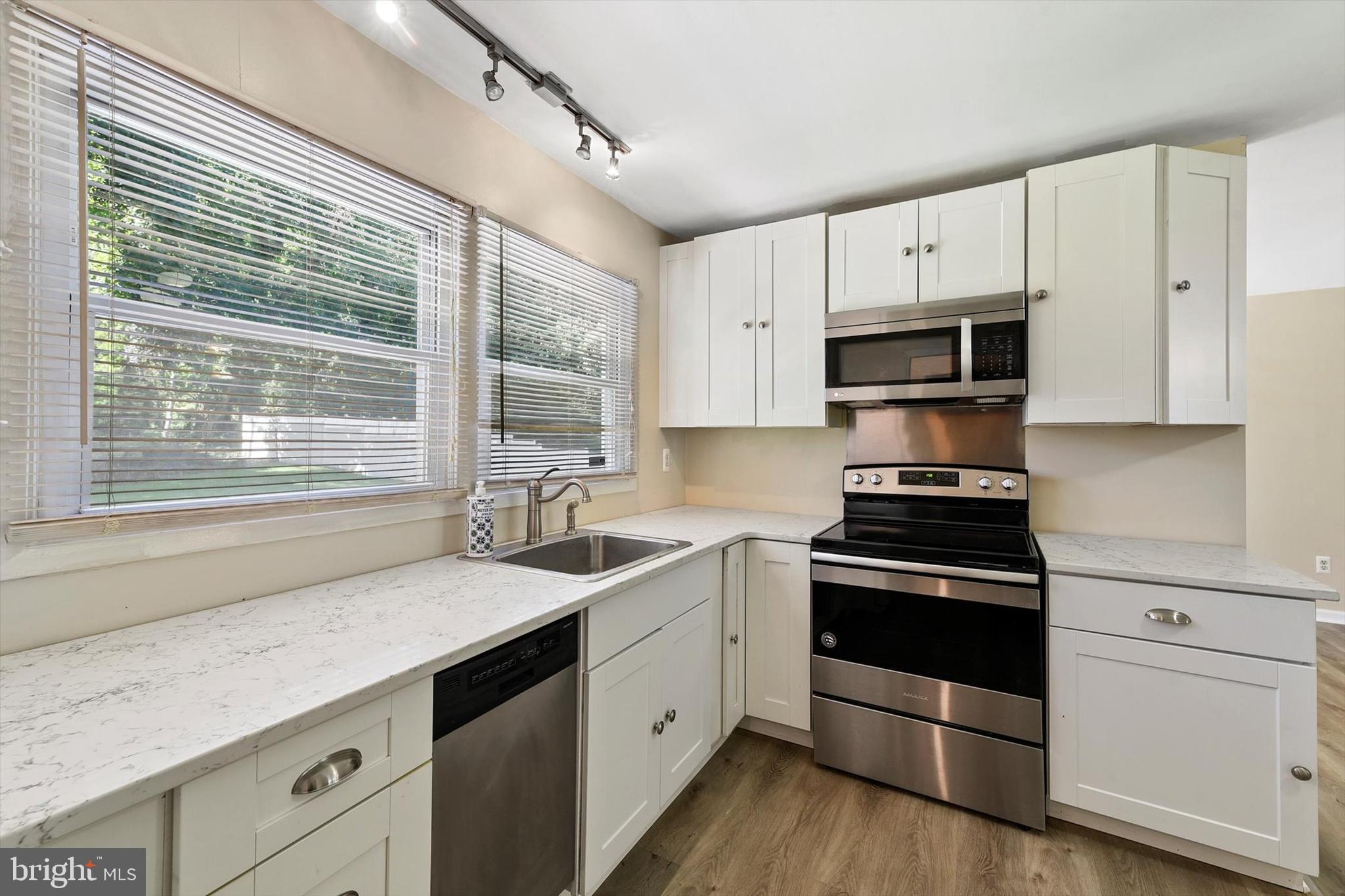 FOSTER BRANCH - Residential