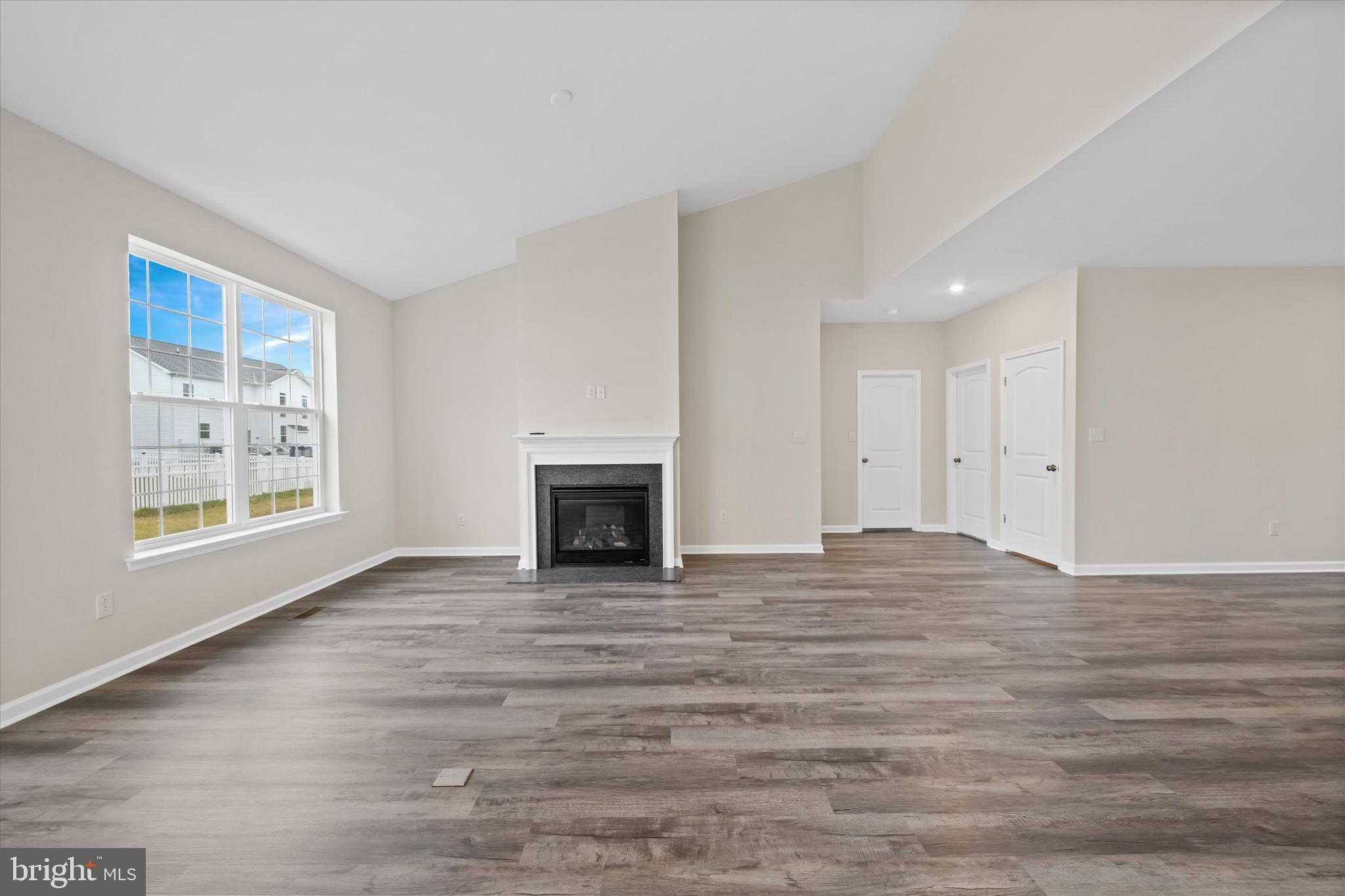 MOUNT FRIENDSHIP - Residential