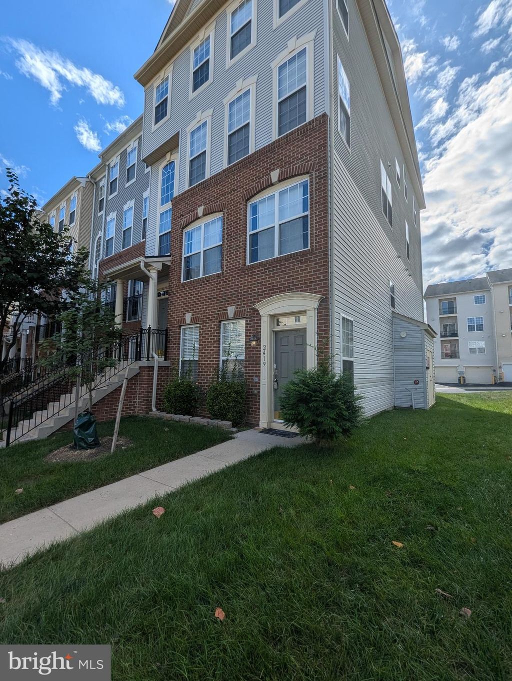 Photo of 2419 Rainswood Lane, WOODBRIDGE, VA 22191 (MLS # VAPW2105744)