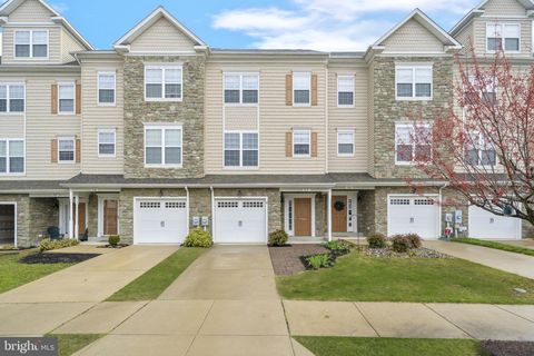 Property photo of 82 Backstretch Way, Prince Frederick, MD 20678