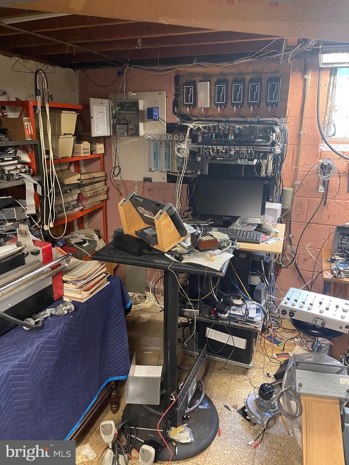 FOREST KNOLLS - Residential