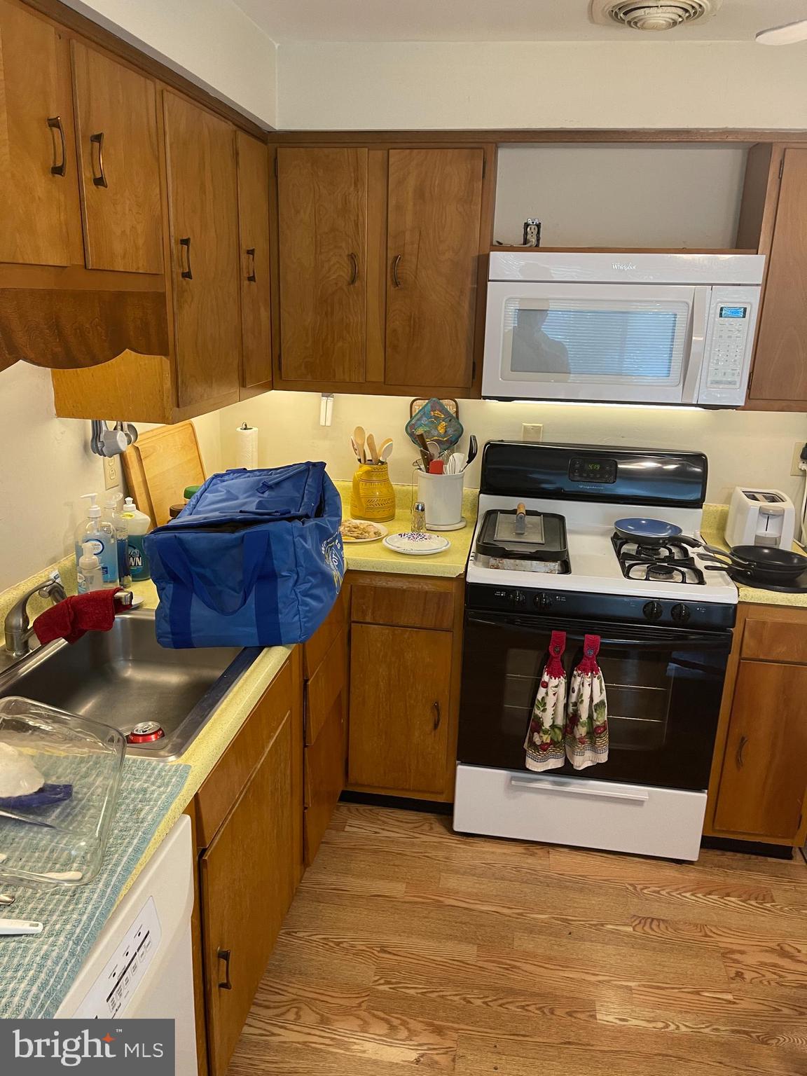 FOREST KNOLLS - Residential