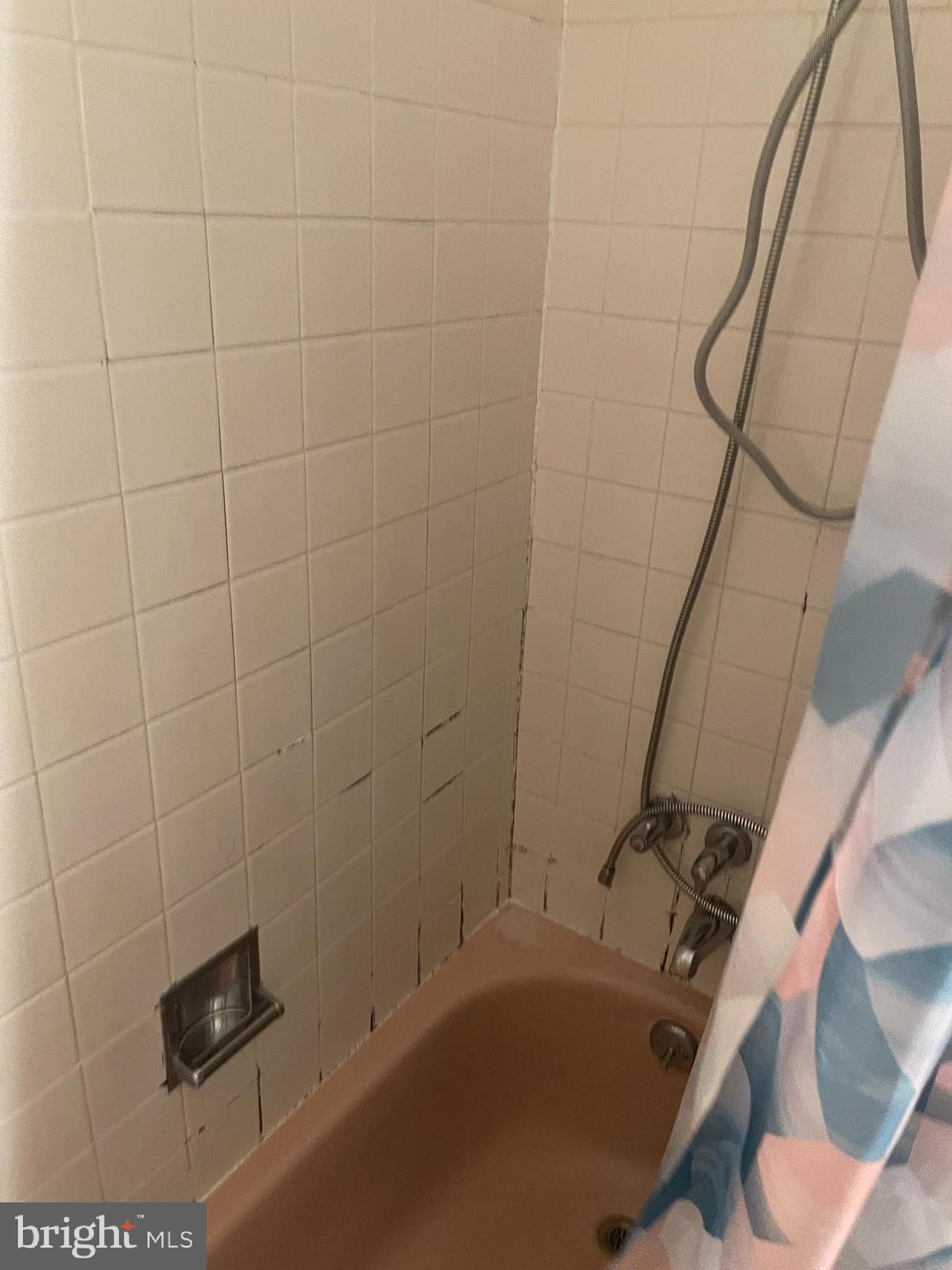 FOREST KNOLLS - Residential