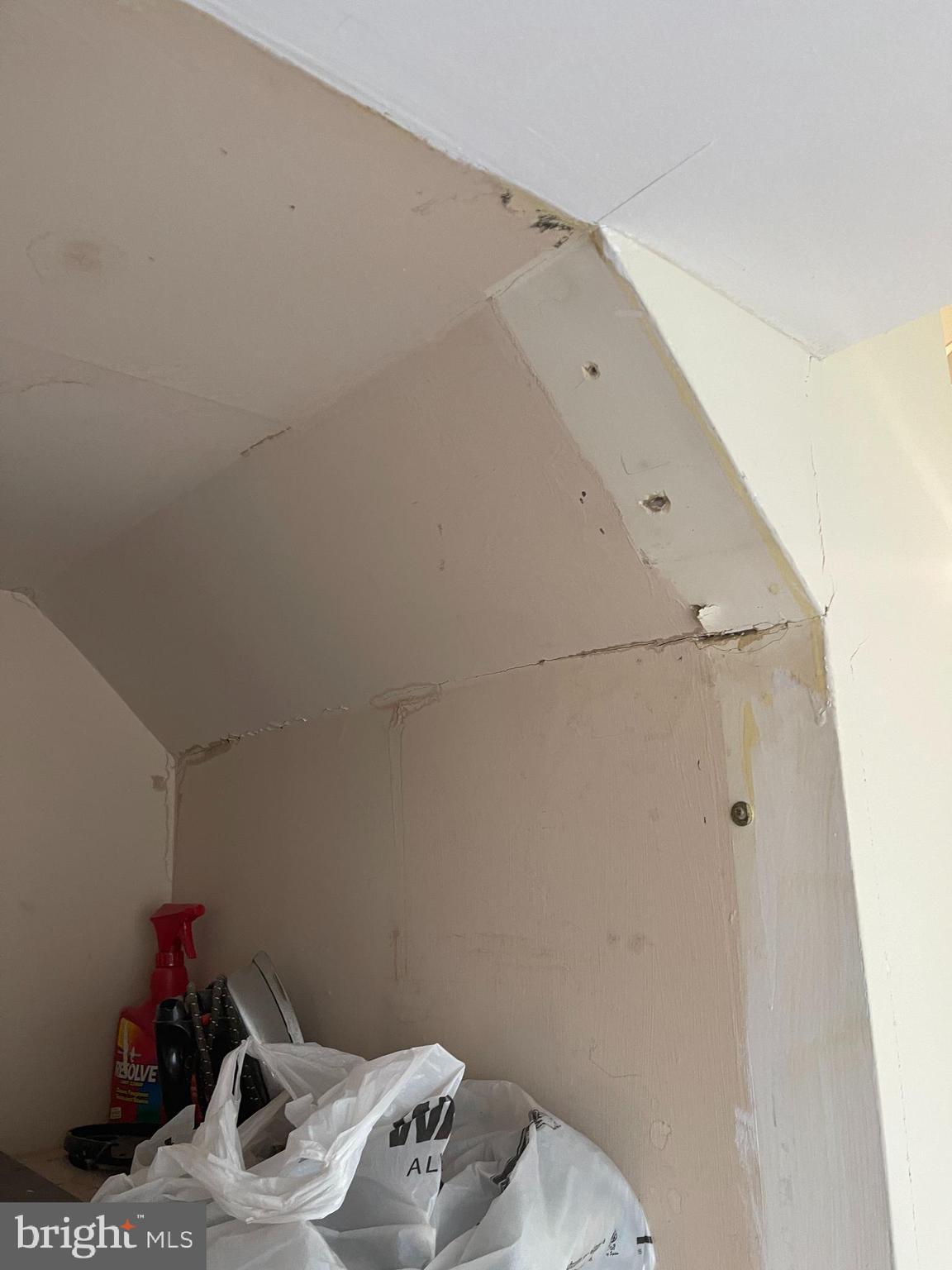 FOREST KNOLLS - Residential