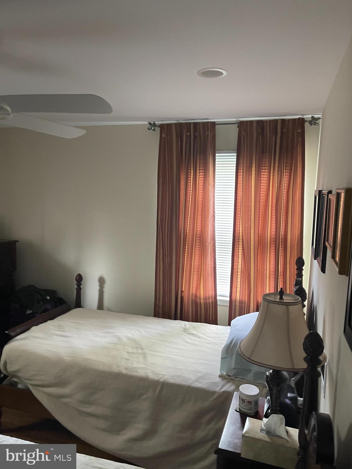 FOREST KNOLLS - Residential