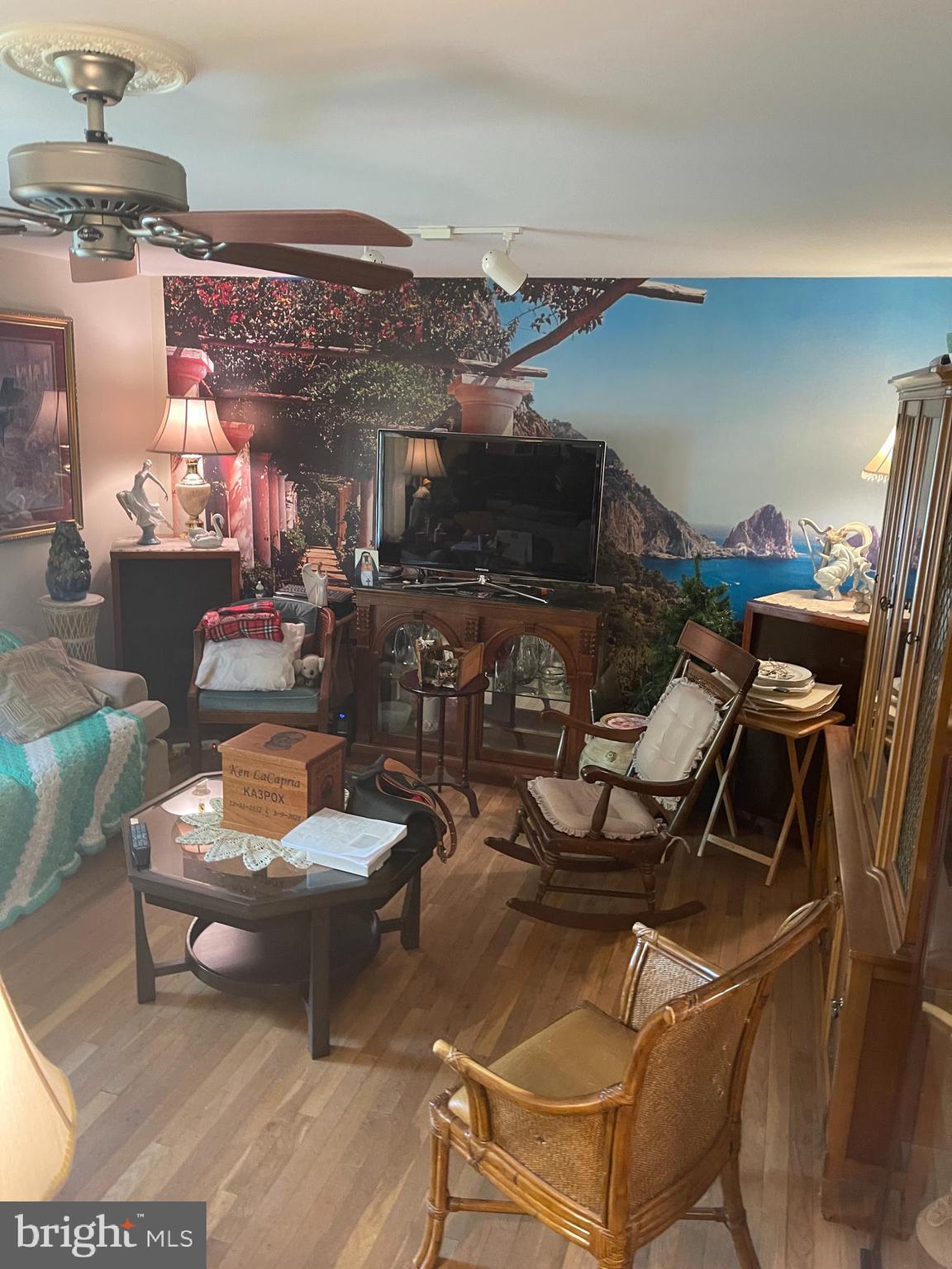 FOREST KNOLLS - Residential