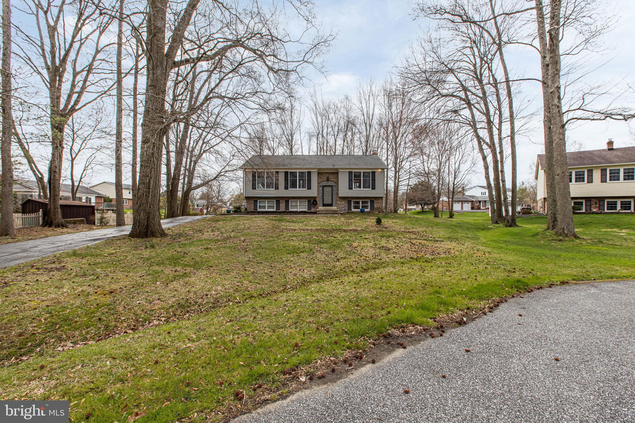 HICKORY WOODS - Residential