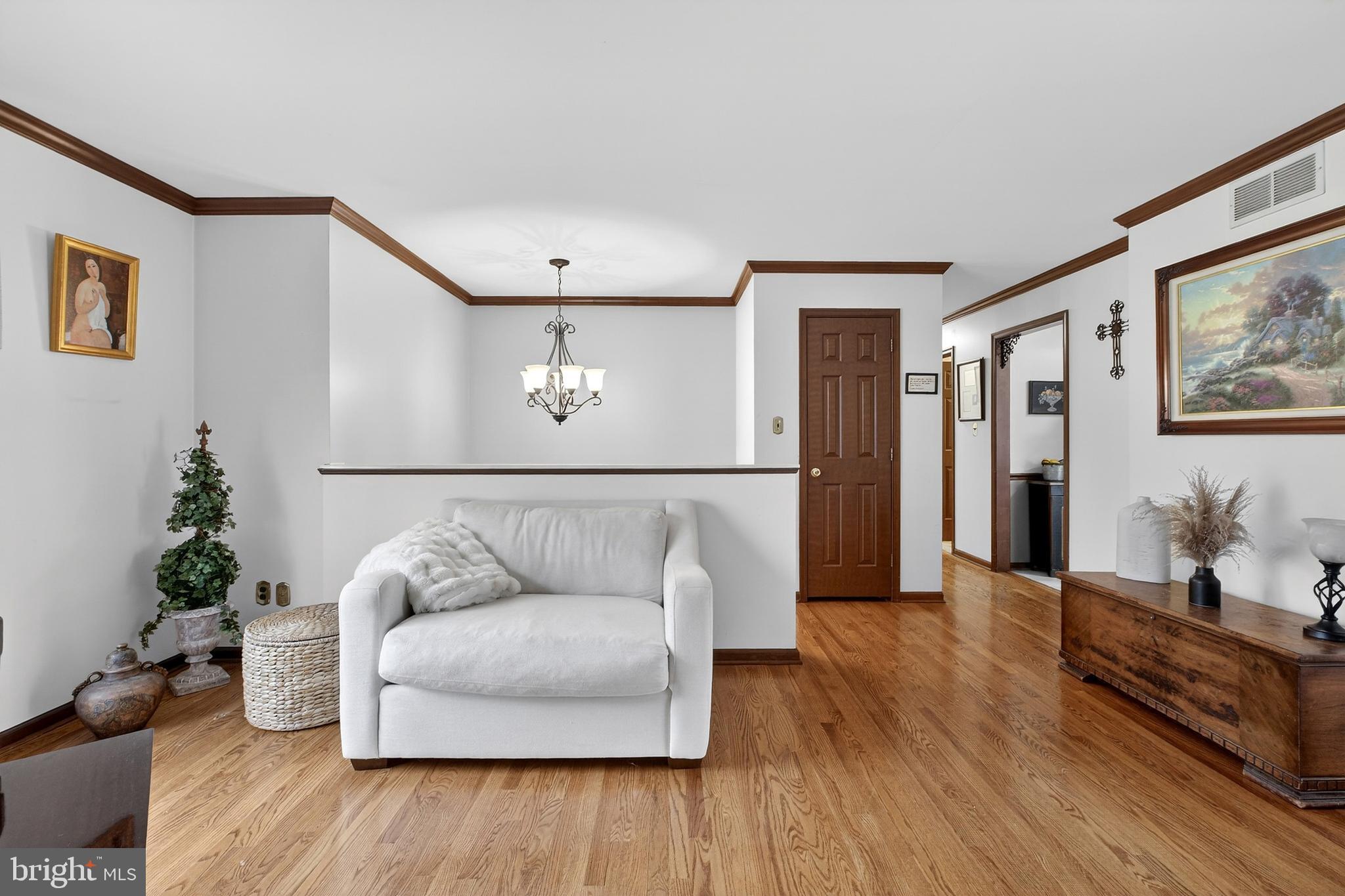 HICKORY WOODS - Residential