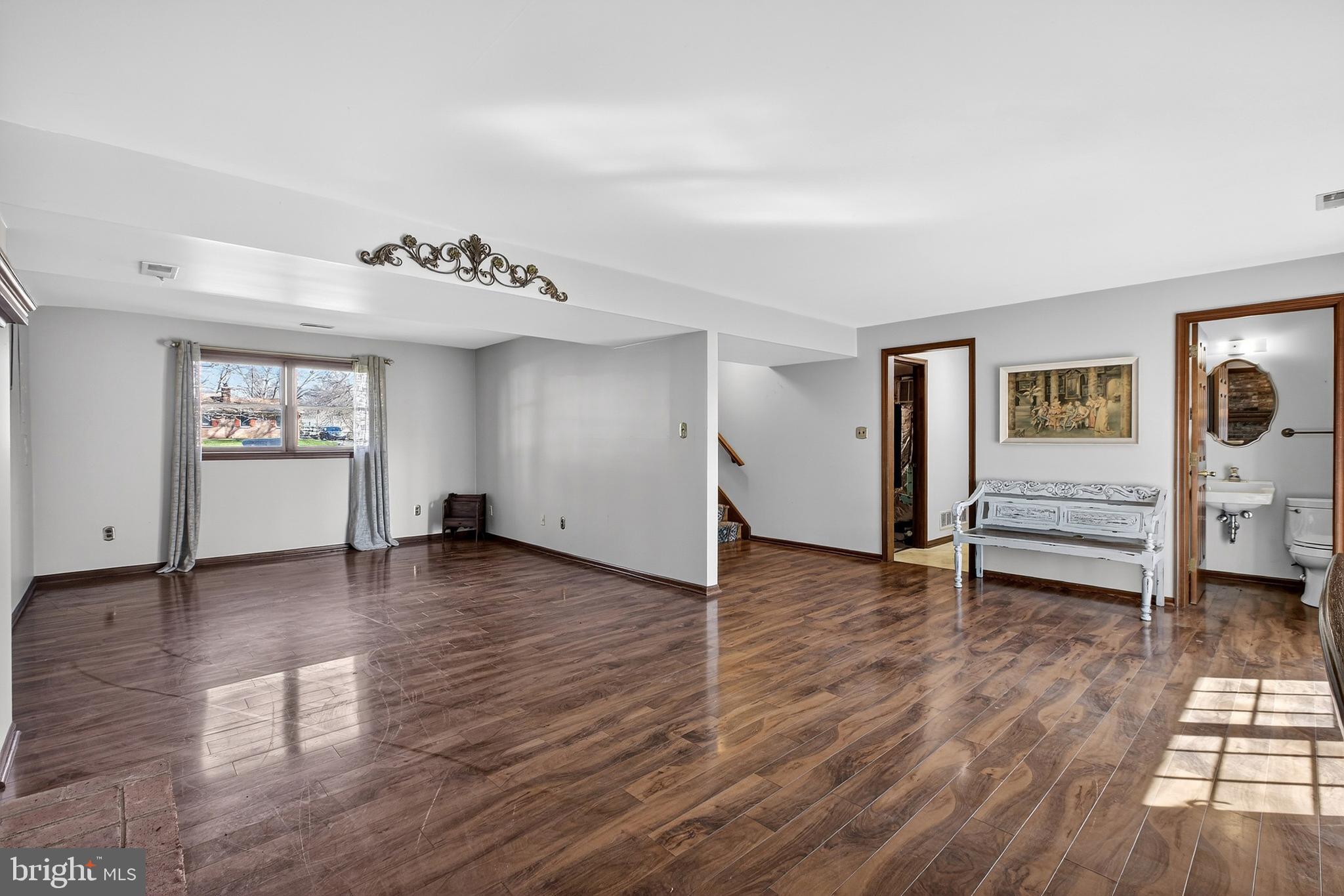 HICKORY WOODS - Residential