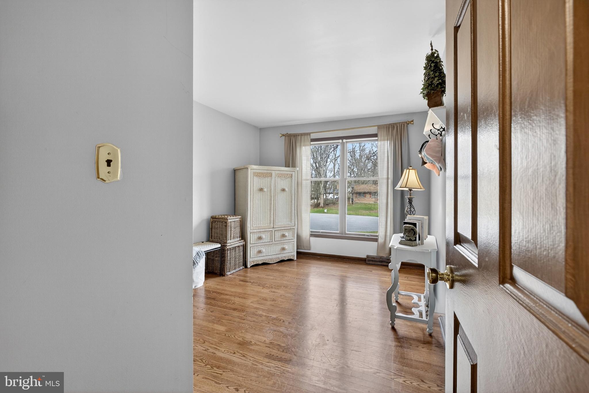 HICKORY WOODS - Residential