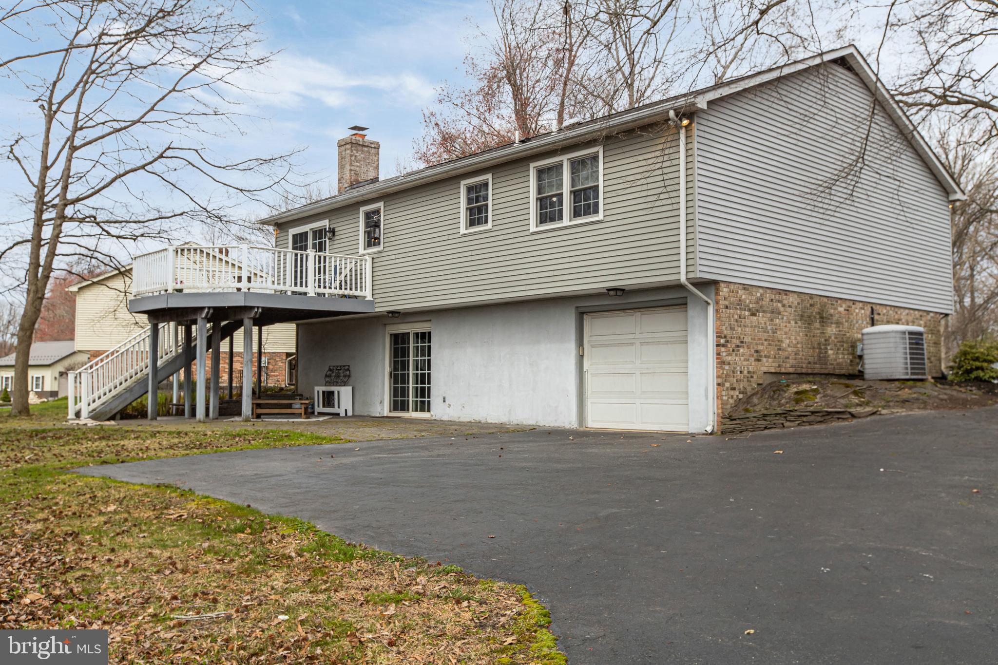 HICKORY WOODS - Residential