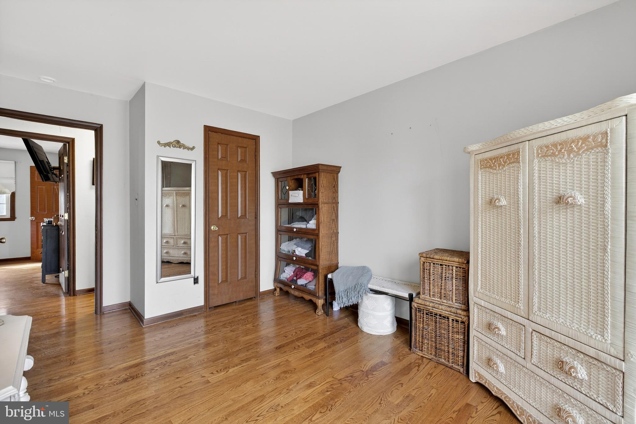 HICKORY WOODS - Residential