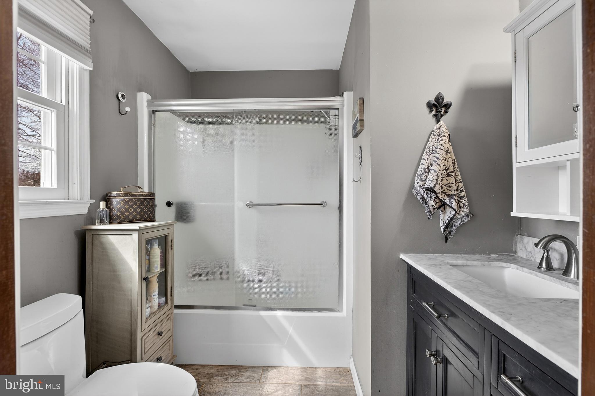 HICKORY WOODS - Residential