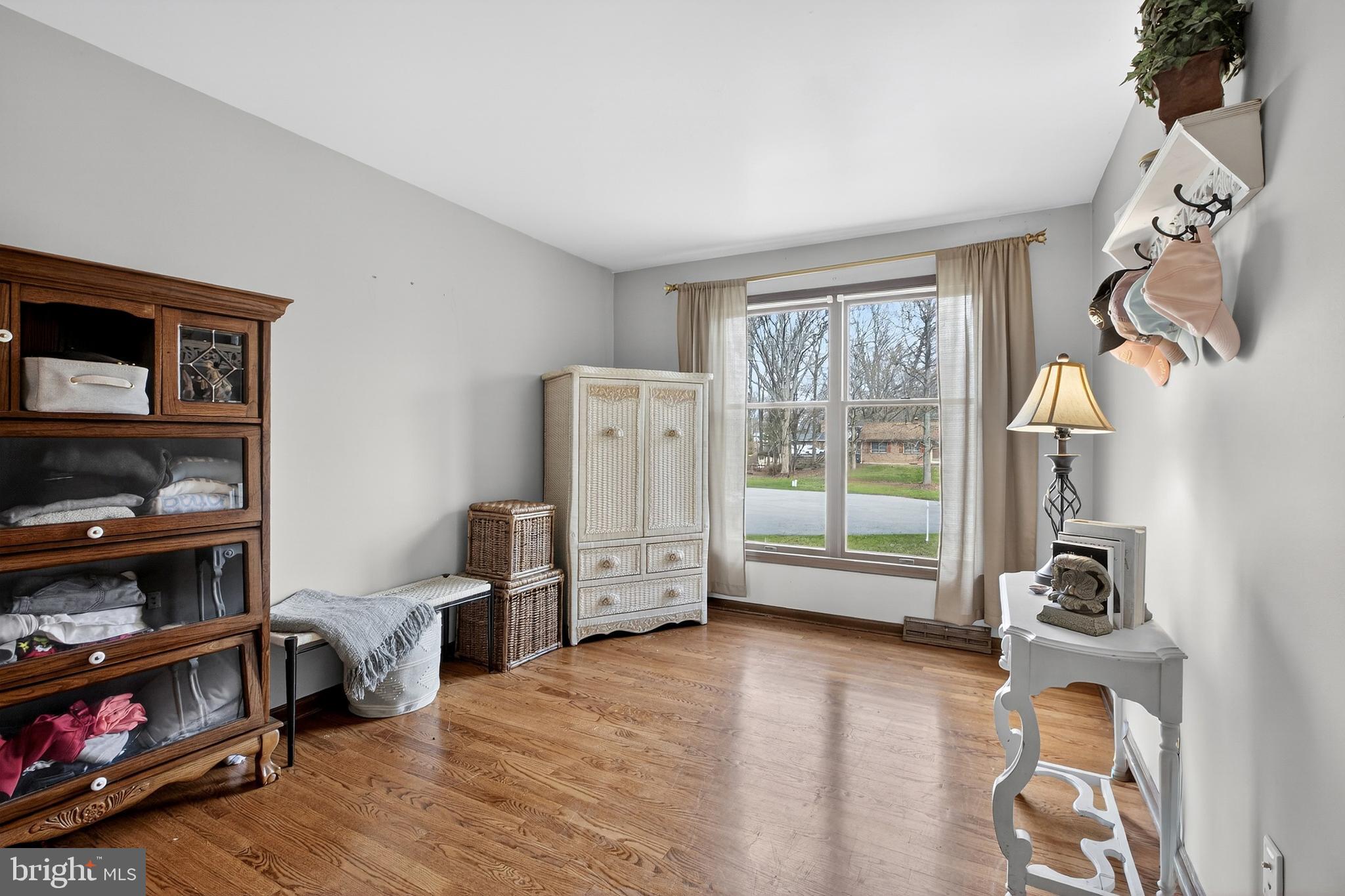 HICKORY WOODS - Residential