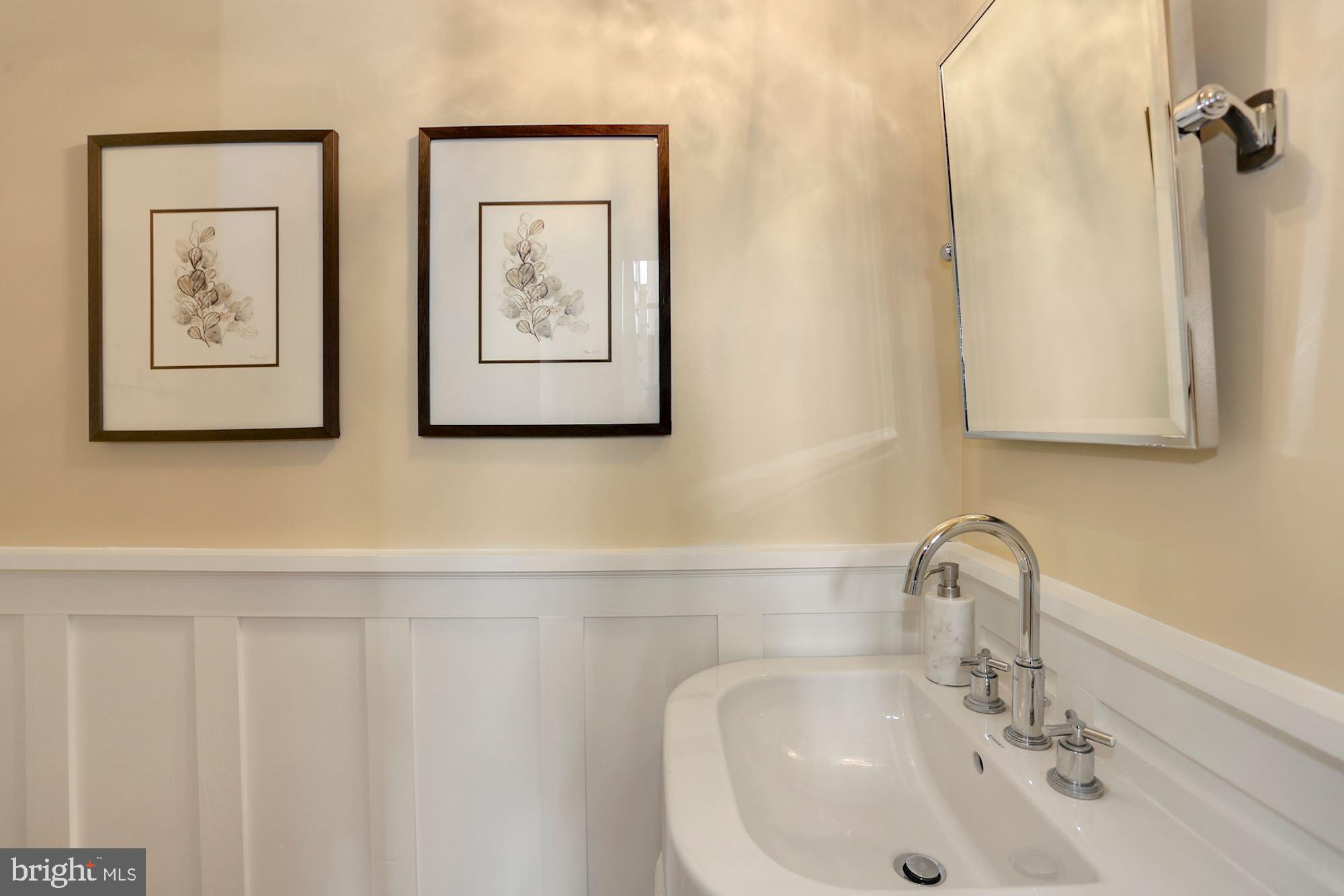 LYON VILLAGE - Residential