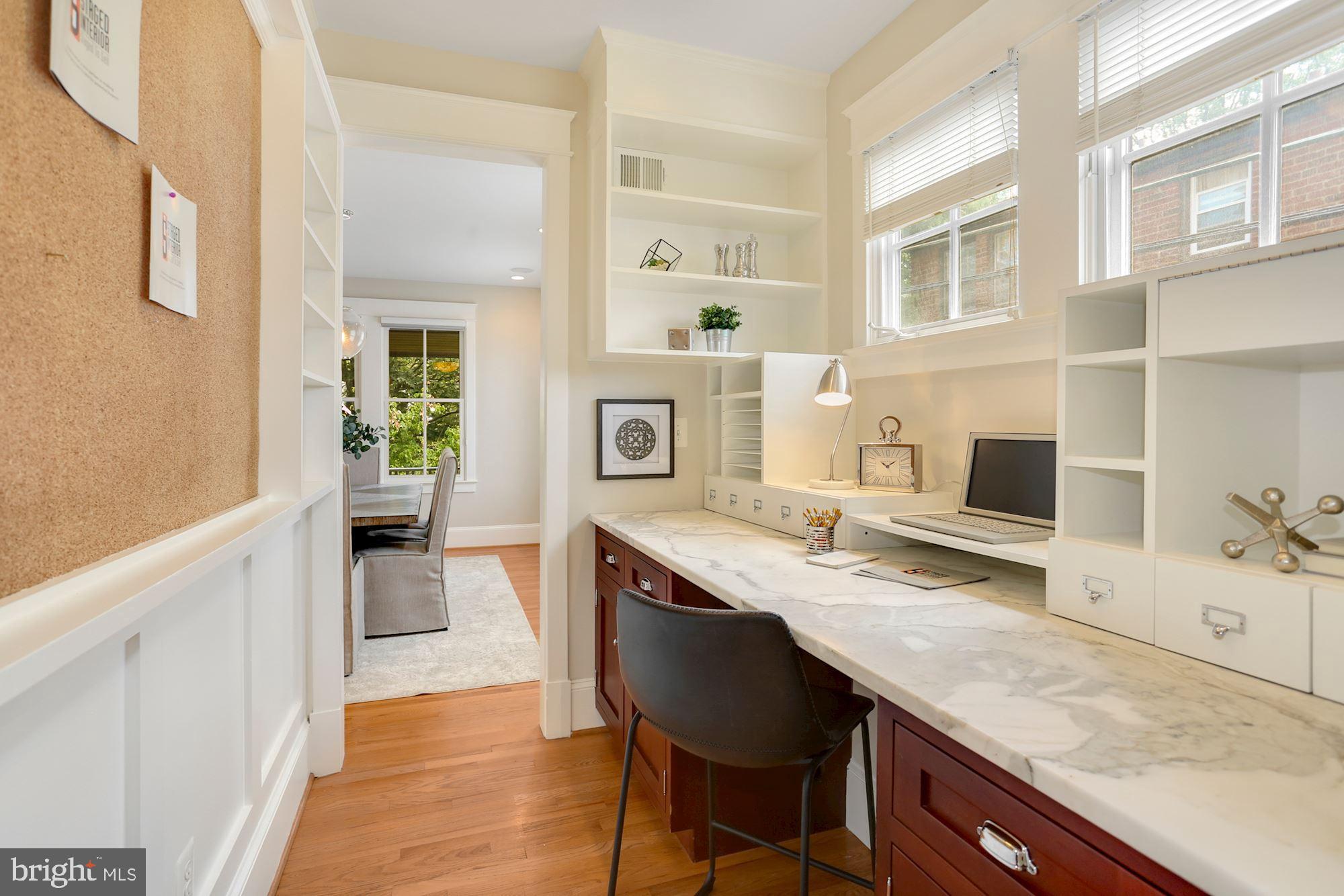 LYON VILLAGE - Residential