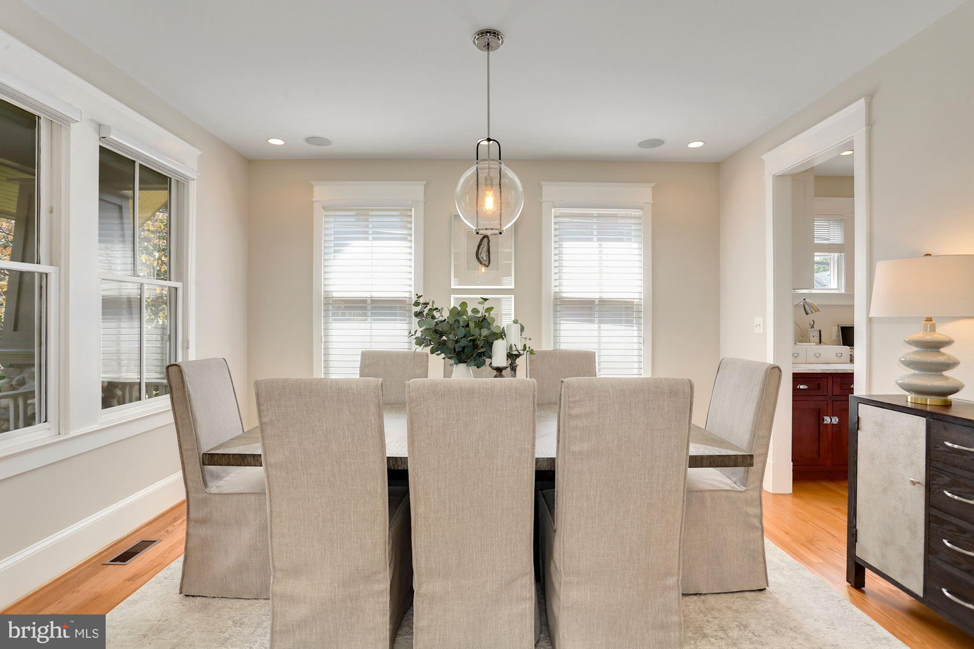 LYON VILLAGE - Residential