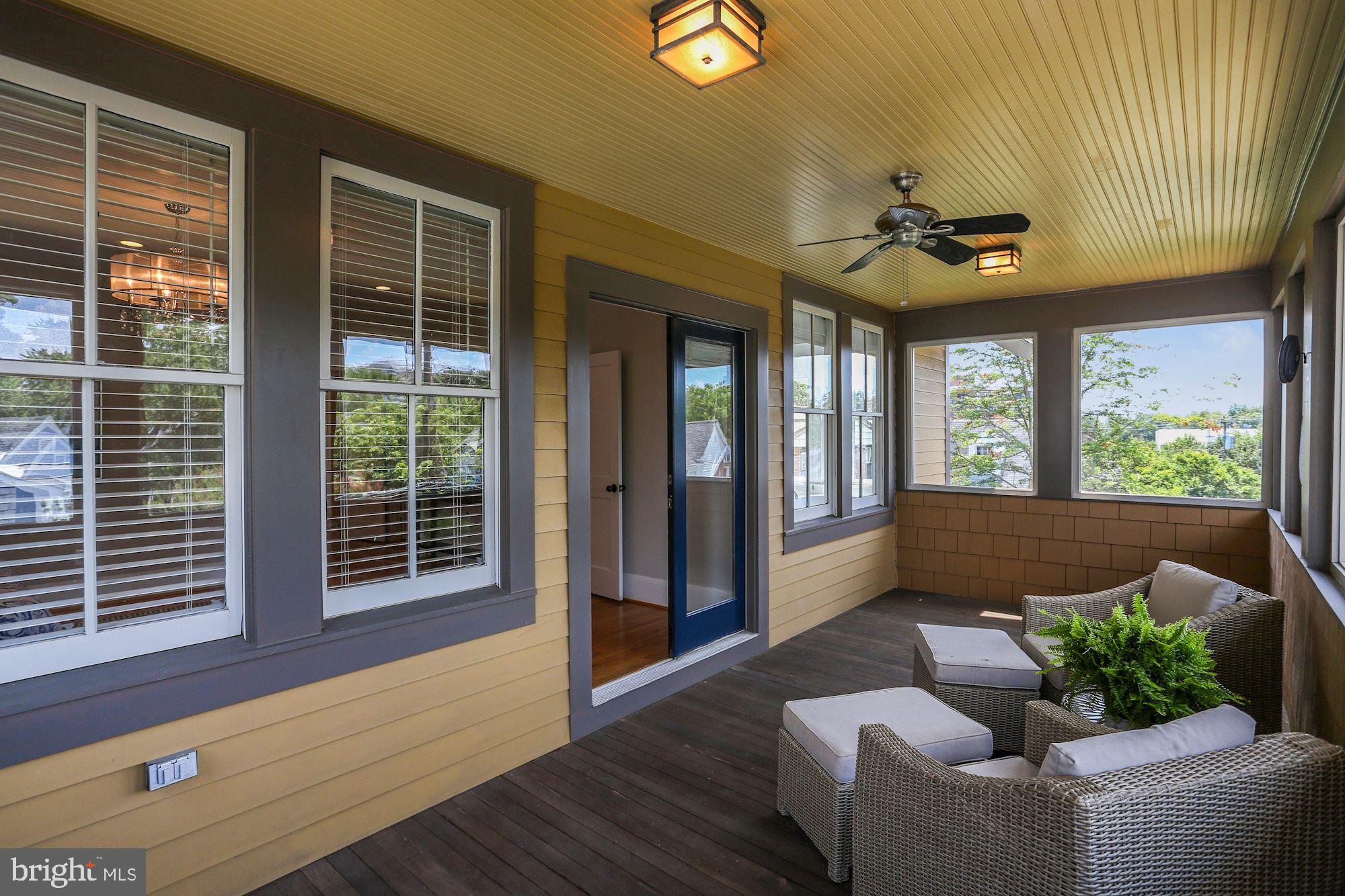 LYON VILLAGE - Residential