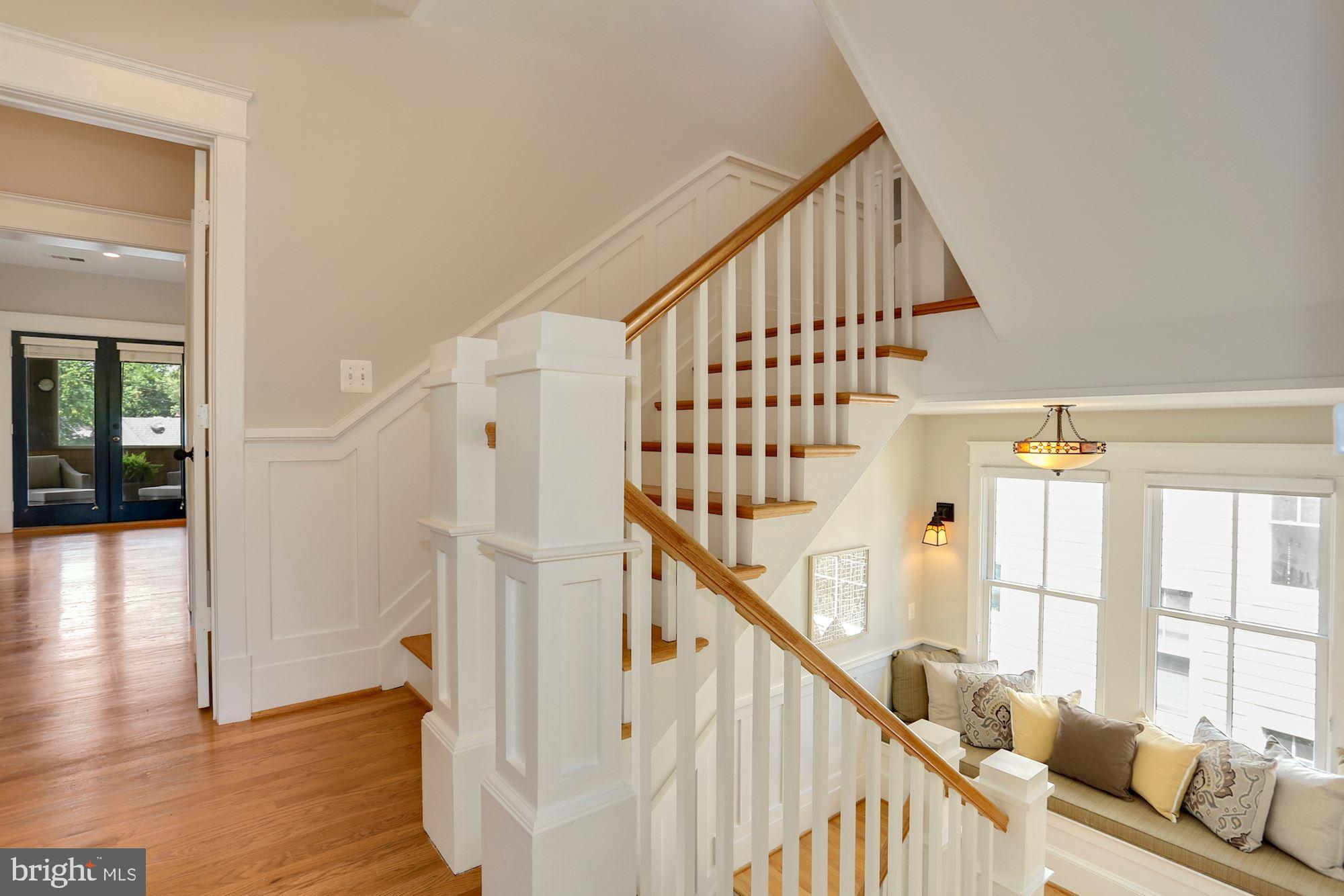 LYON VILLAGE - Residential