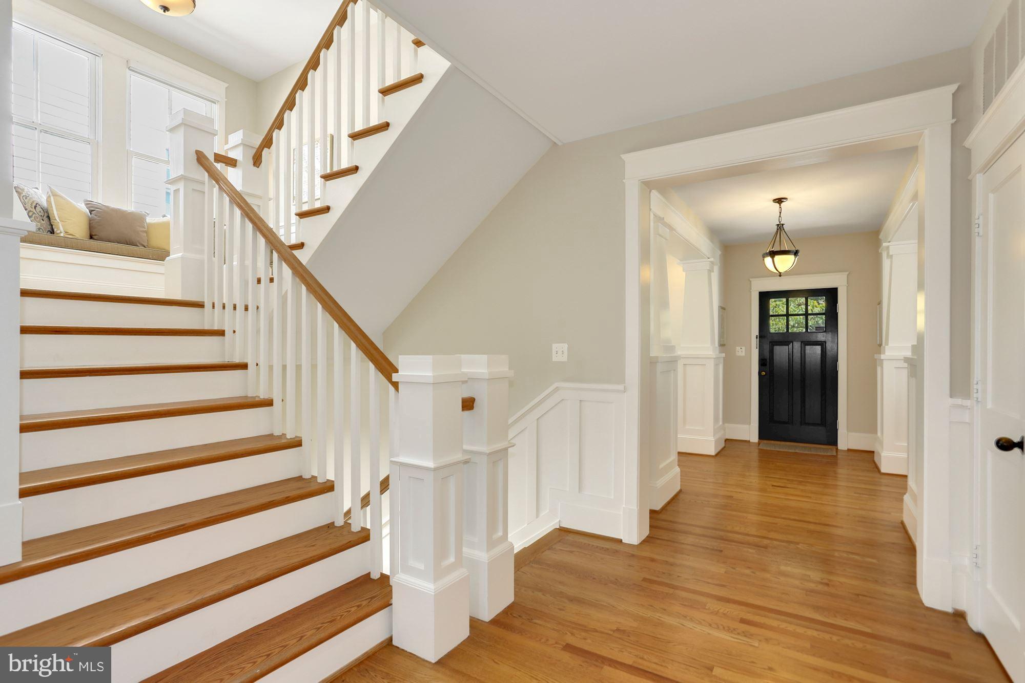 LYON VILLAGE - Residential