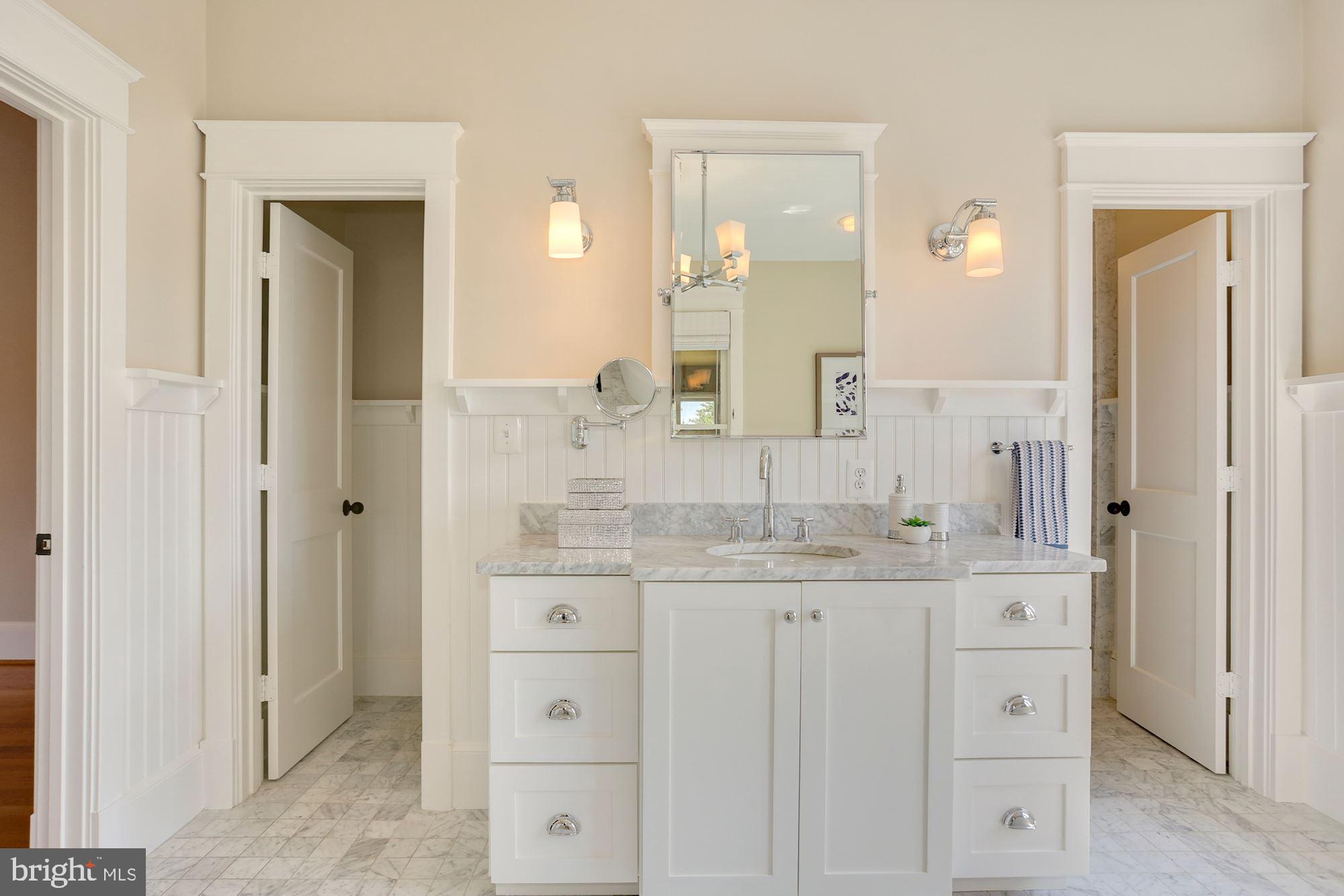 LYON VILLAGE - Residential