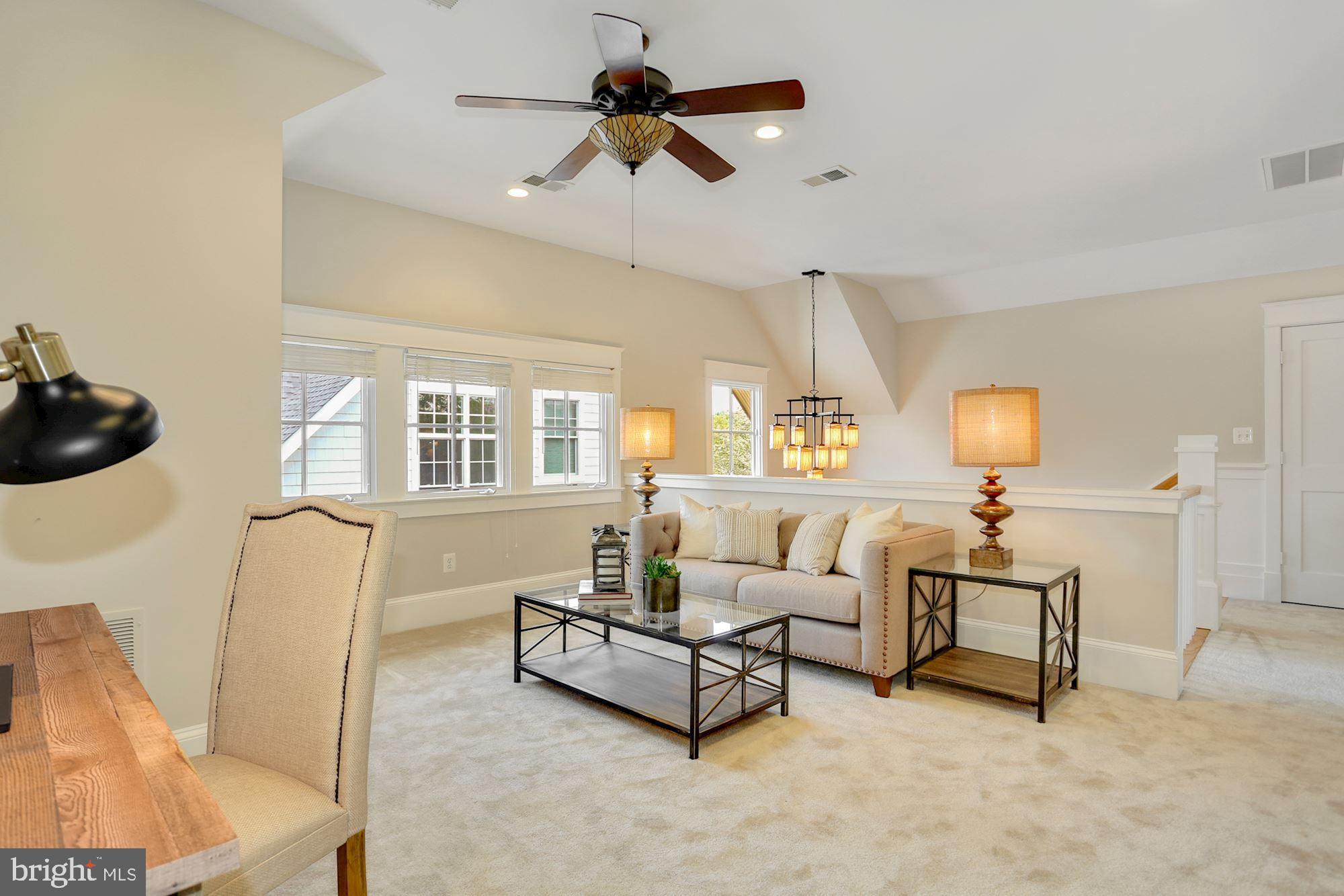 LYON VILLAGE - Residential