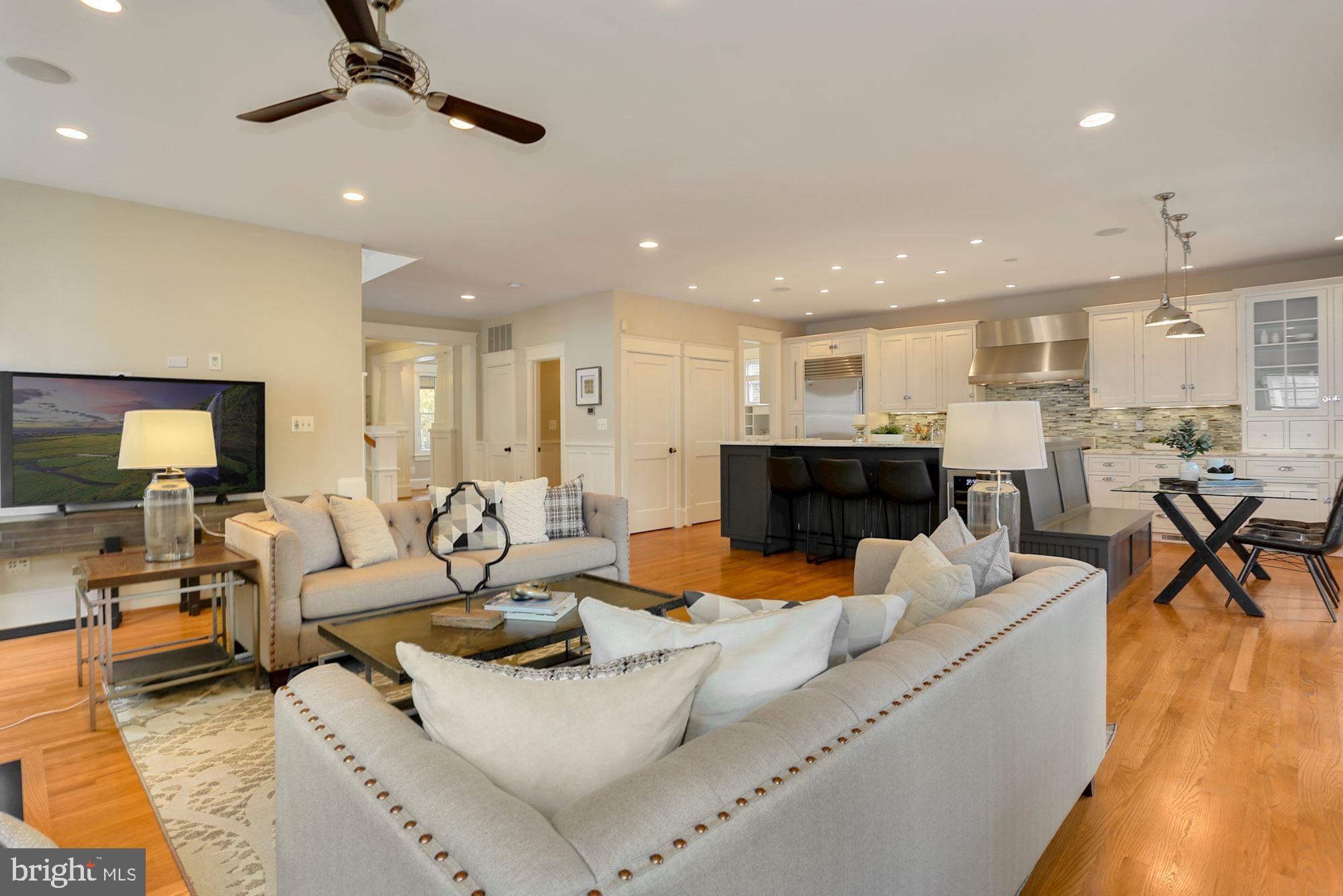 LYON VILLAGE - Residential