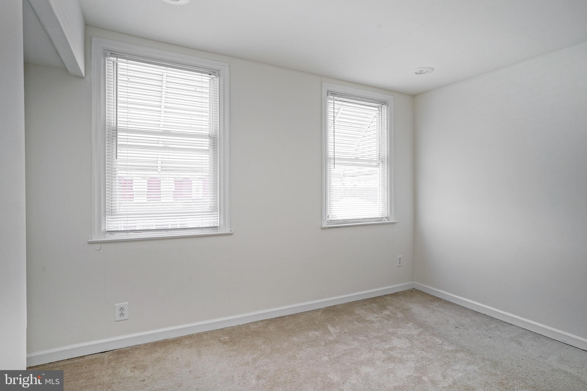 BRIDESBURG - Residential