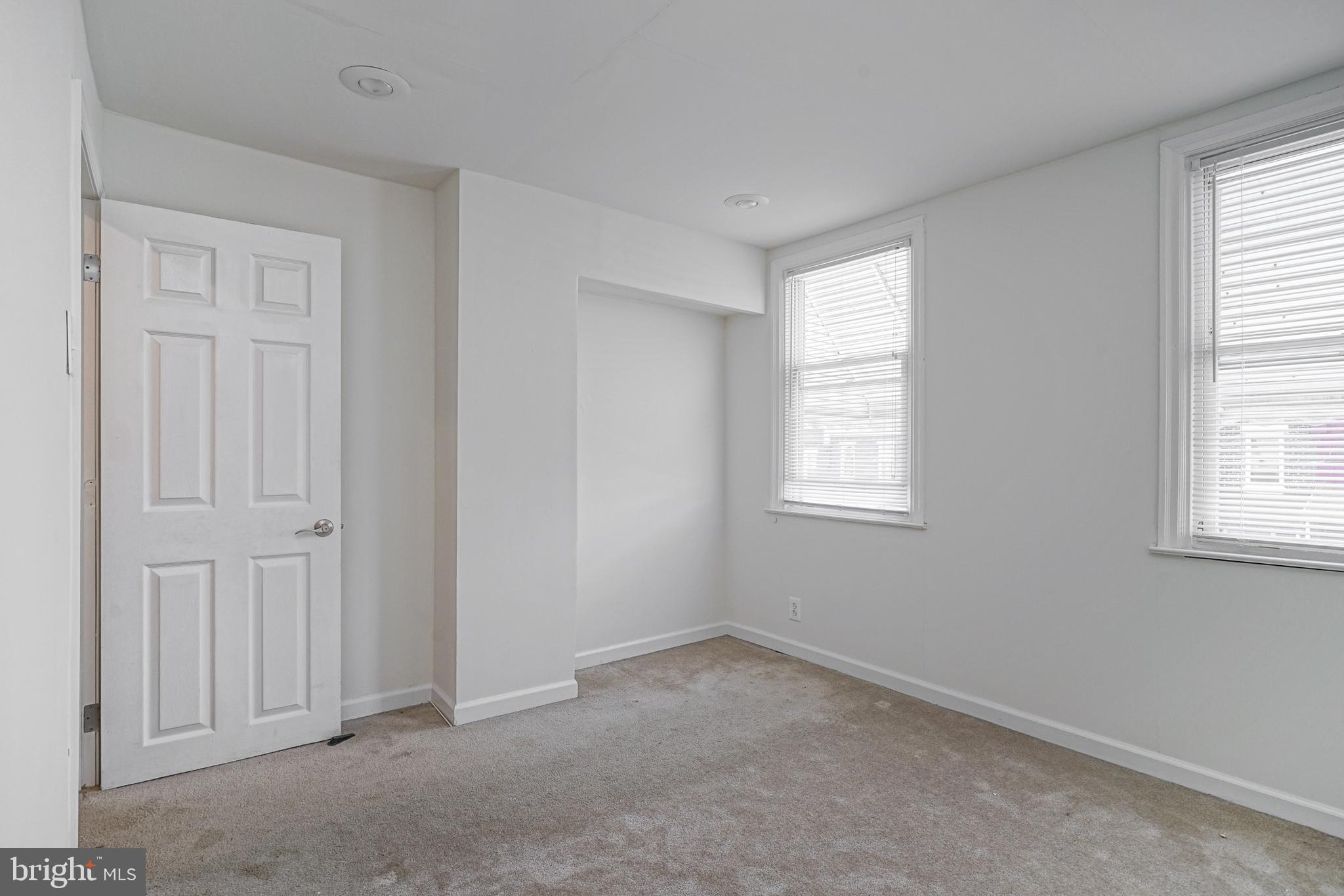 BRIDESBURG - Residential
