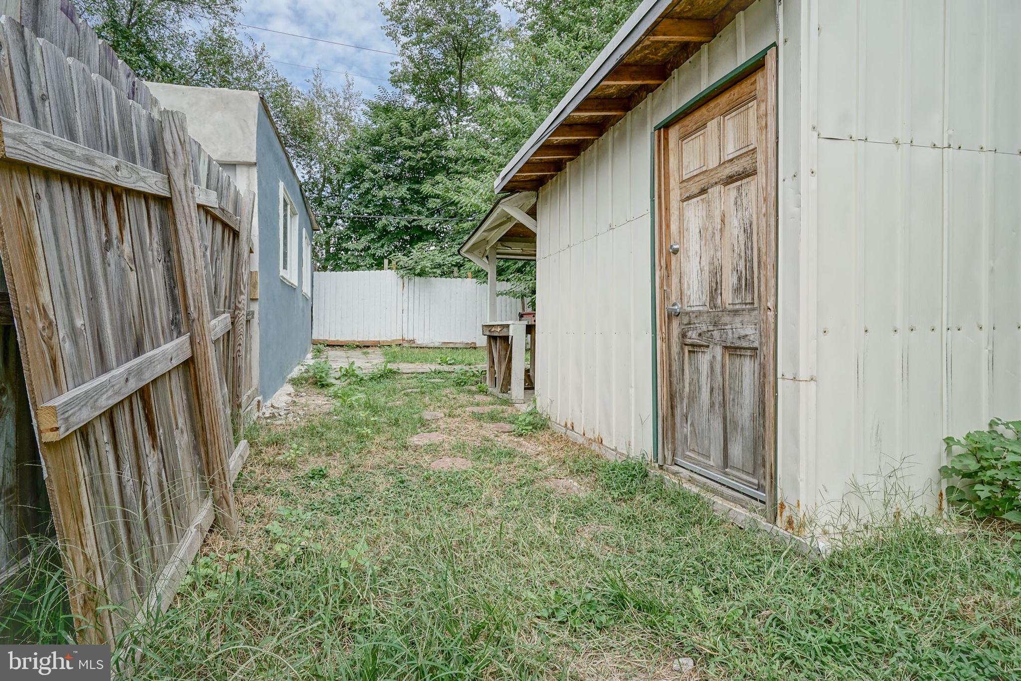 BRIDESBURG - Residential