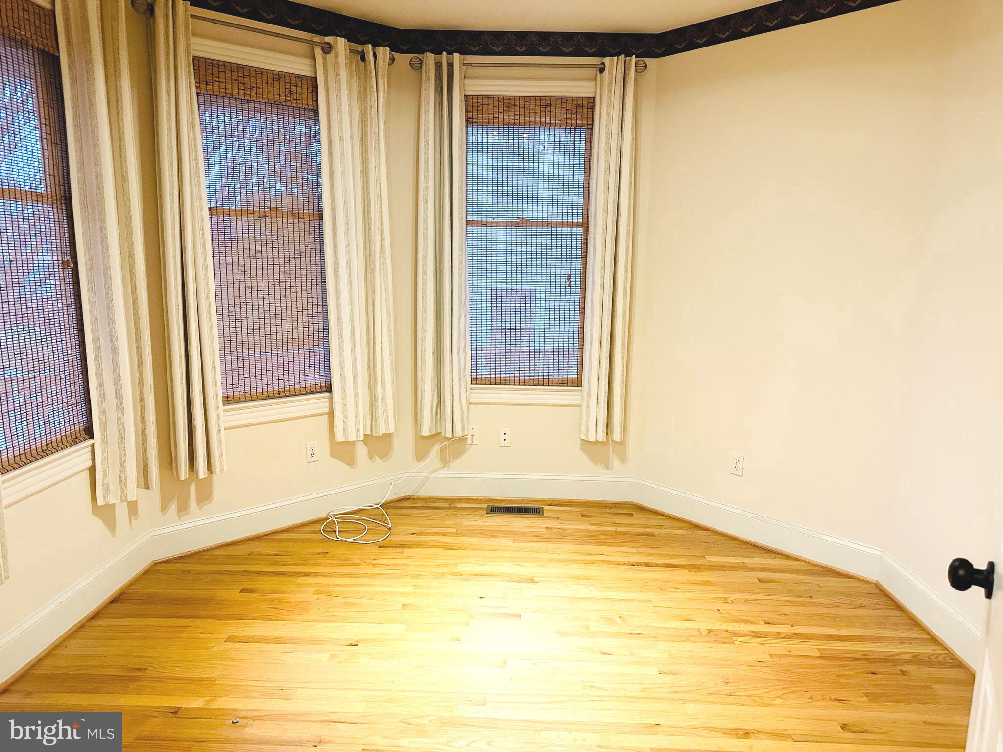 KENTLANDS - Residential Lease