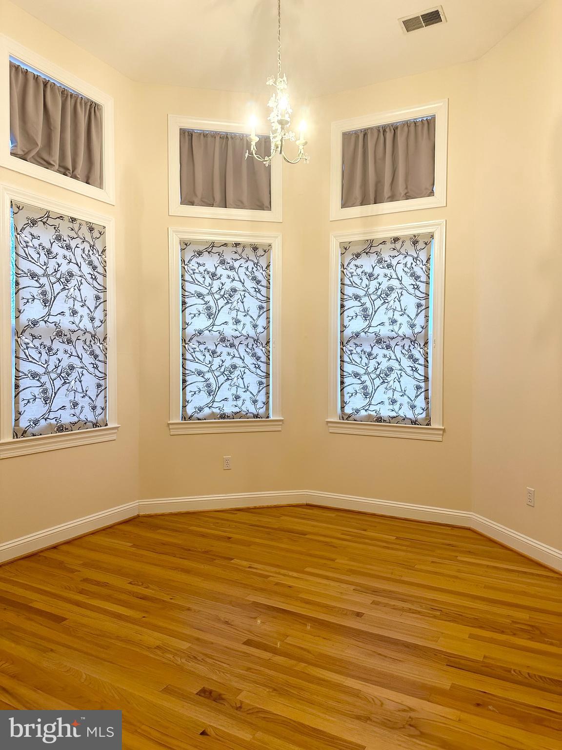 KENTLANDS - Residential Lease