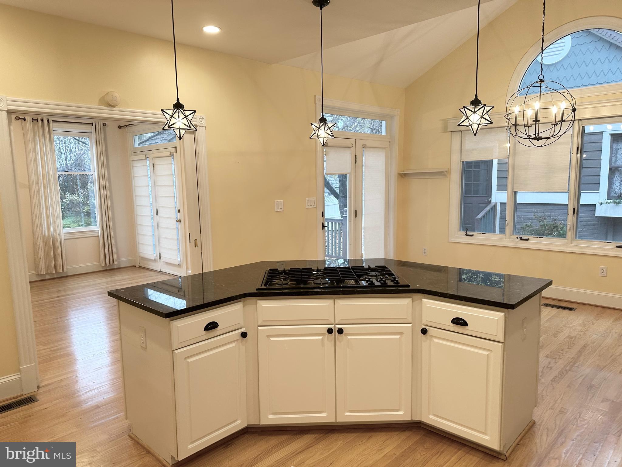 KENTLANDS - Residential Lease