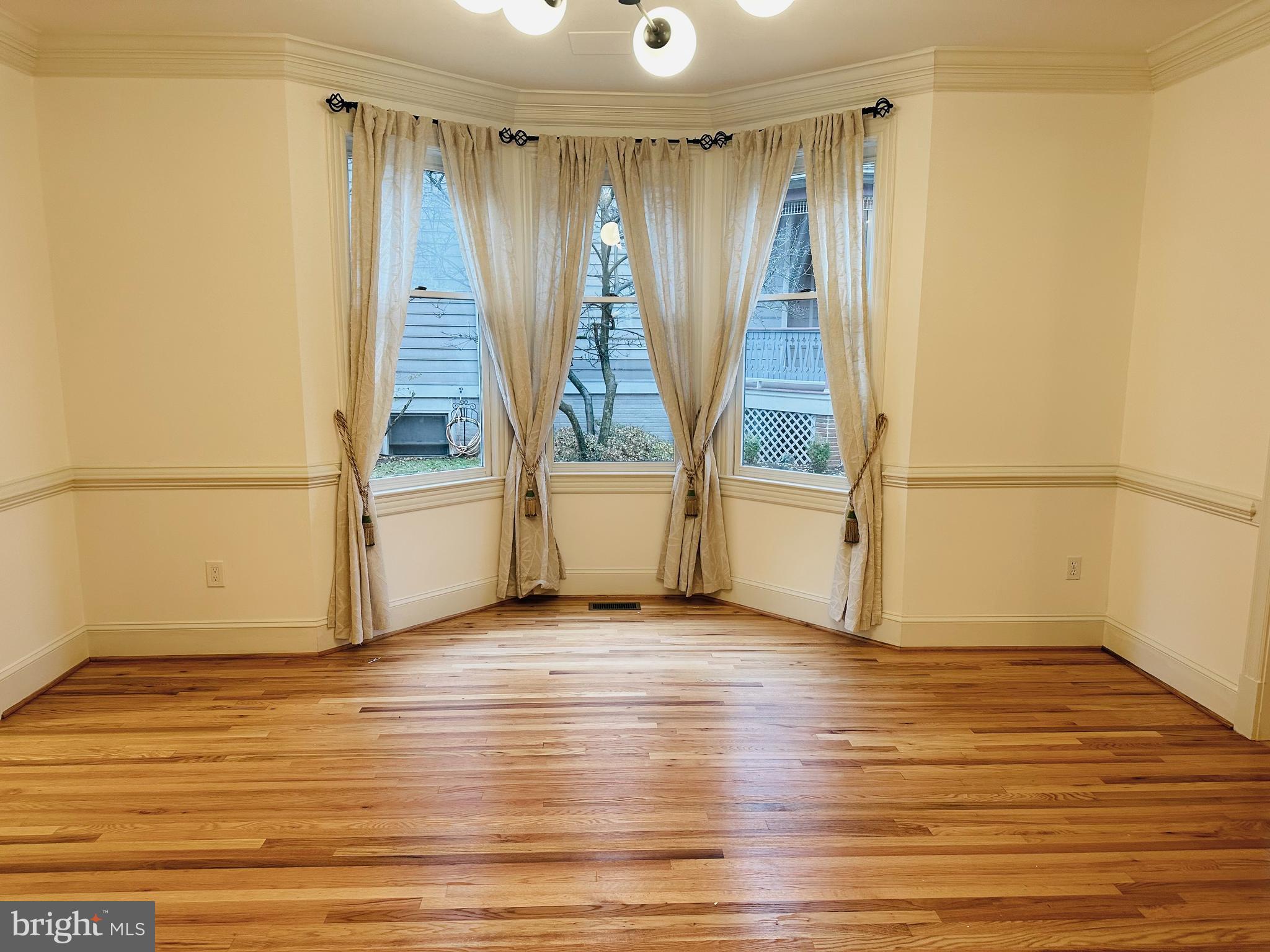 KENTLANDS - Residential Lease