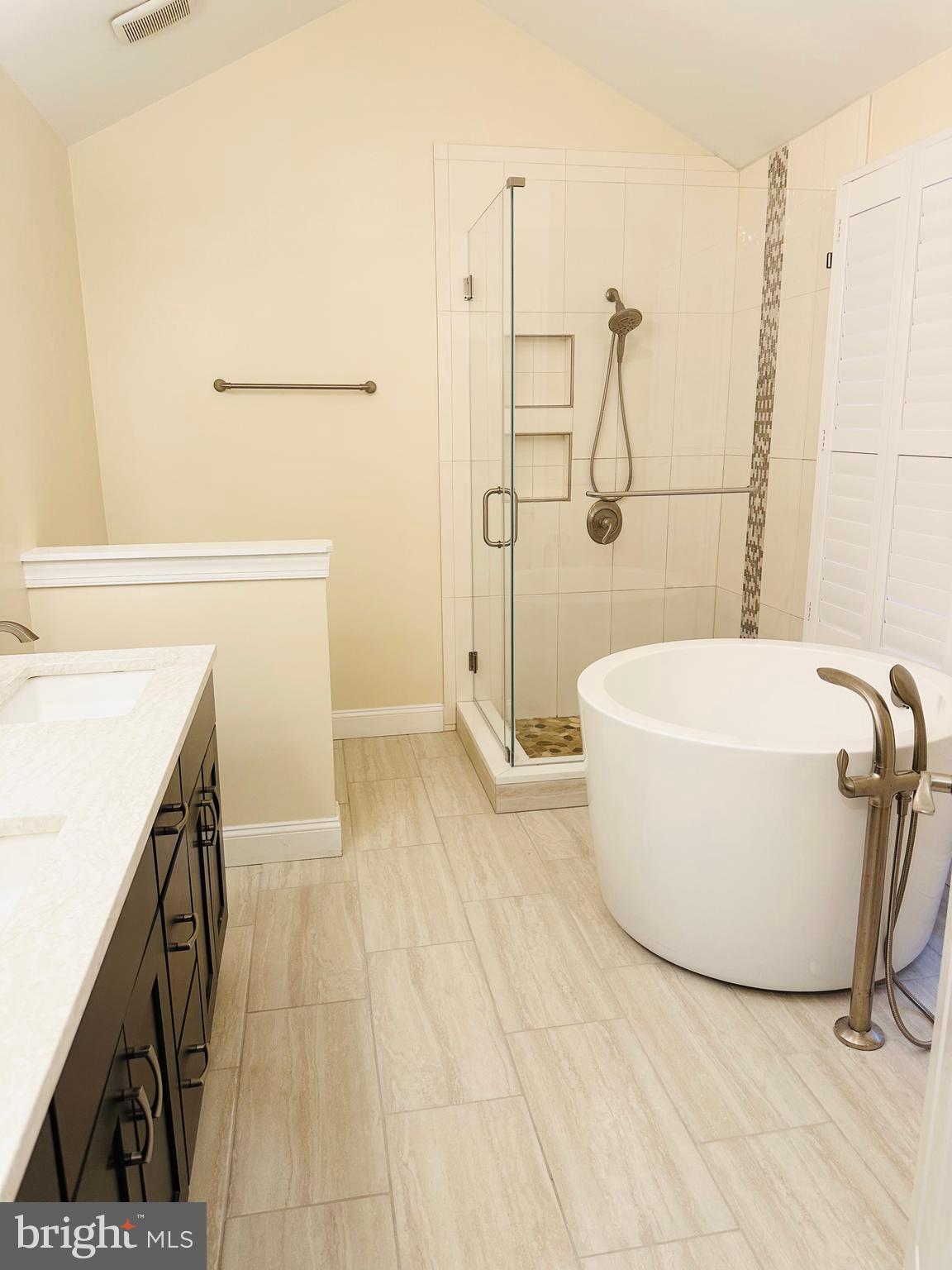 KENTLANDS - Residential Lease